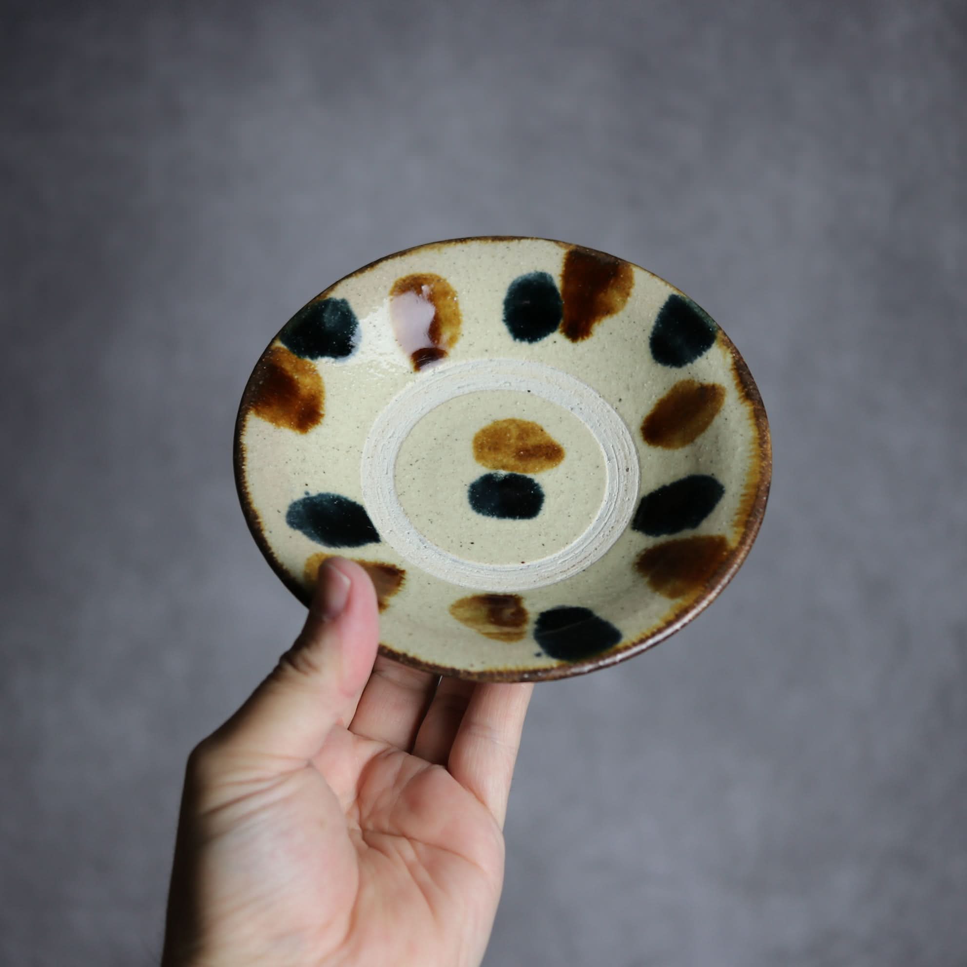 4.5寸皿1 飴 呉須釉 点打 やちむん 陶器 北窯 松田共司工房 やちむん 陶器.