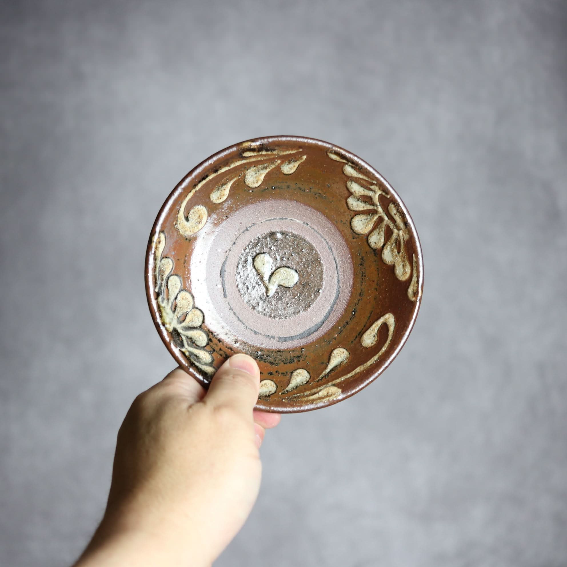 4寸皿1 イッチン 菊唐草 やちむん 陶器 北窯 松田共司工房 やちむん 陶器.