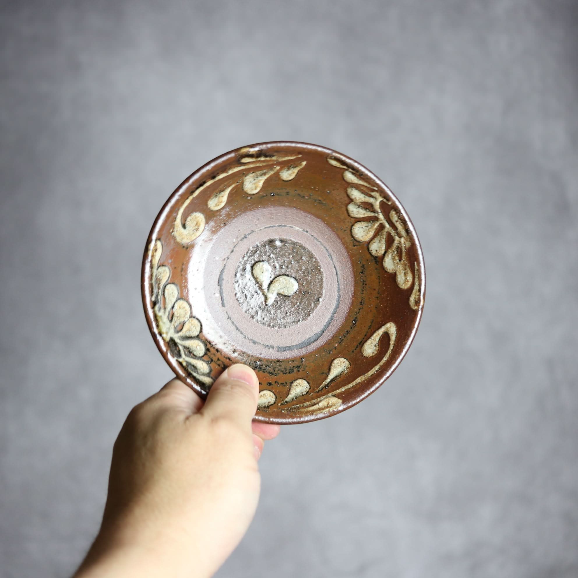 4寸皿1 イッチン 菊唐草 やちむん 陶器 北窯 松田共司工房 やちむん 陶器.