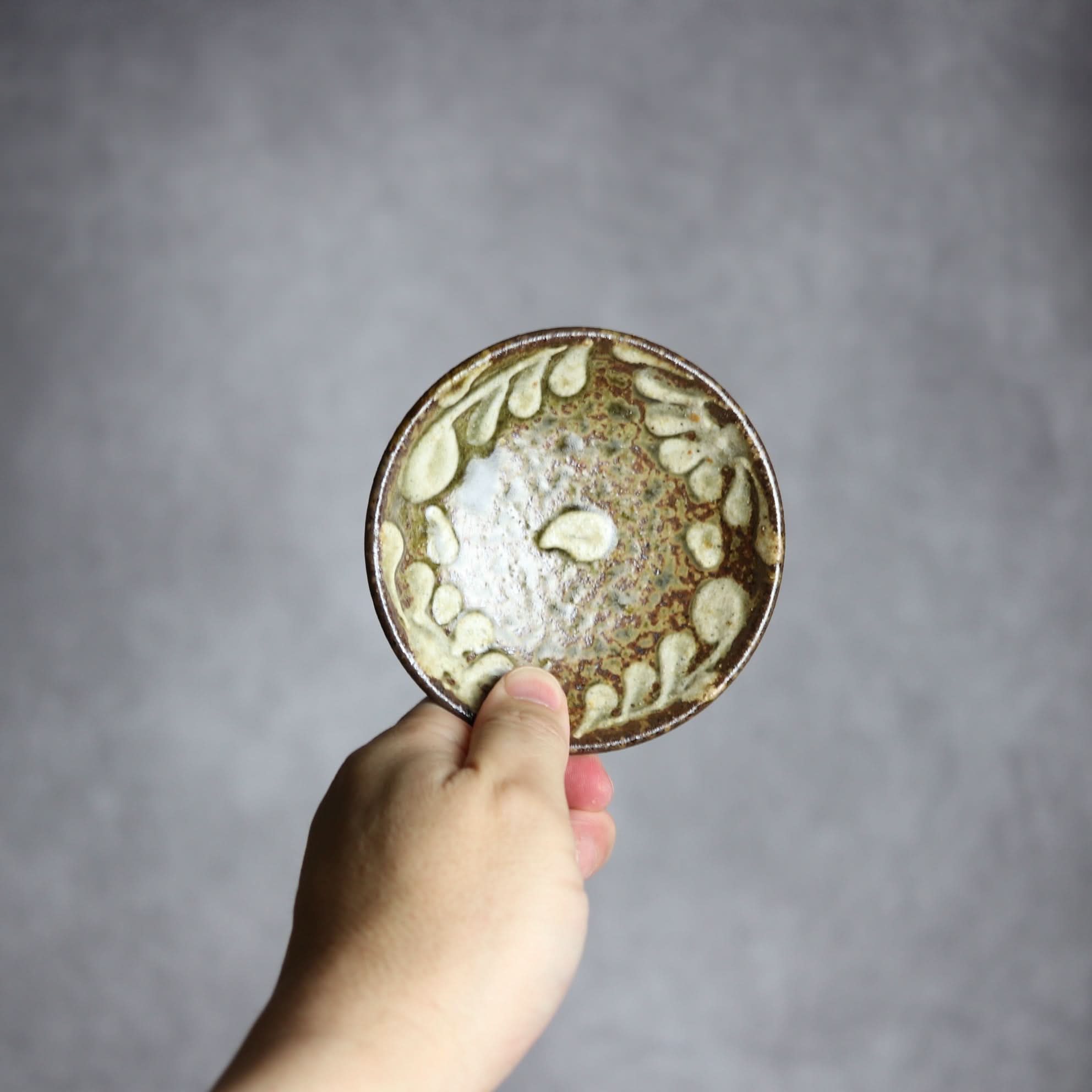 3寸皿1 イッチン 菊唐草 やちむん 陶器 北窯 松田共司工房 やちむん 陶器.