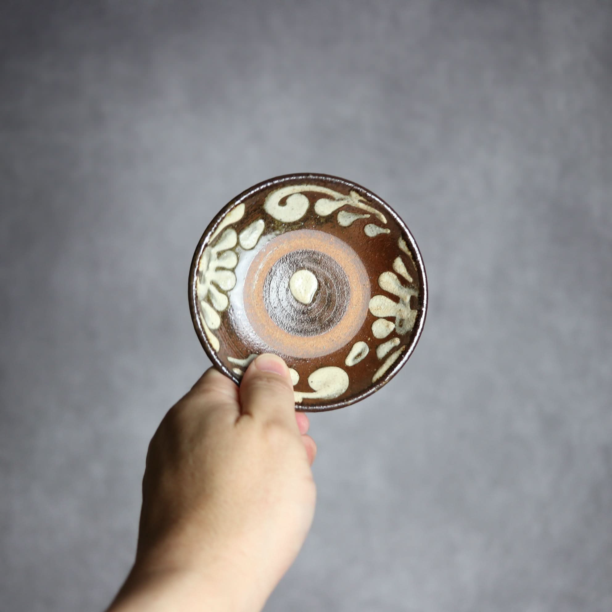 3寸皿2 イッチン 菊唐草 やちむん 陶器 北窯 松田共司工房 やちむん 陶器.