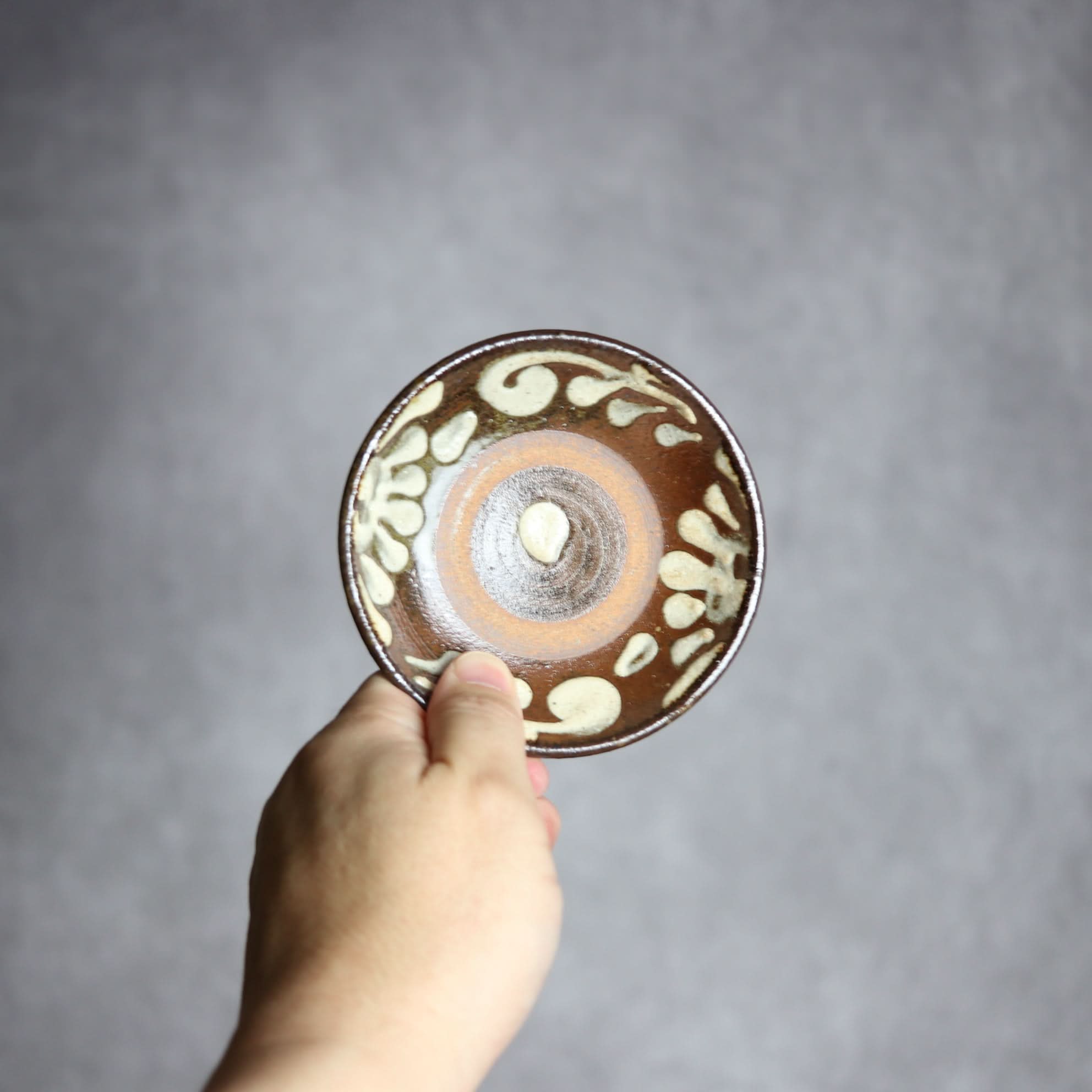 3寸皿2 イッチン 菊唐草 やちむん 陶器 北窯 松田共司工房 やちむん 陶器.