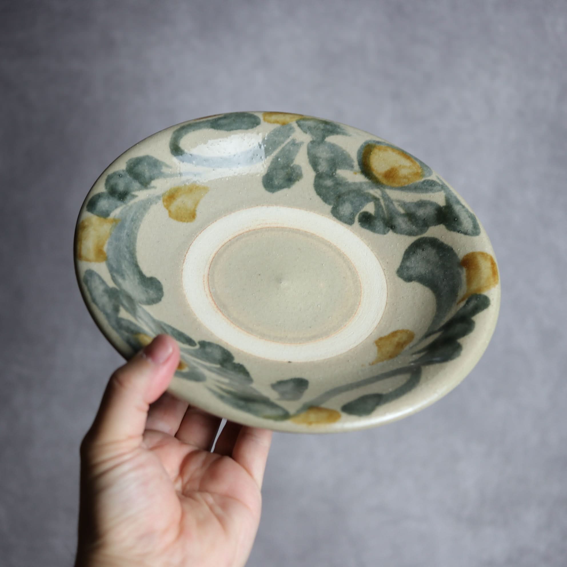 7寸皿1 飴 呉須釉 菊唐草 やちむん 陶器 北窯 松田米司工房 やちむん 陶器.