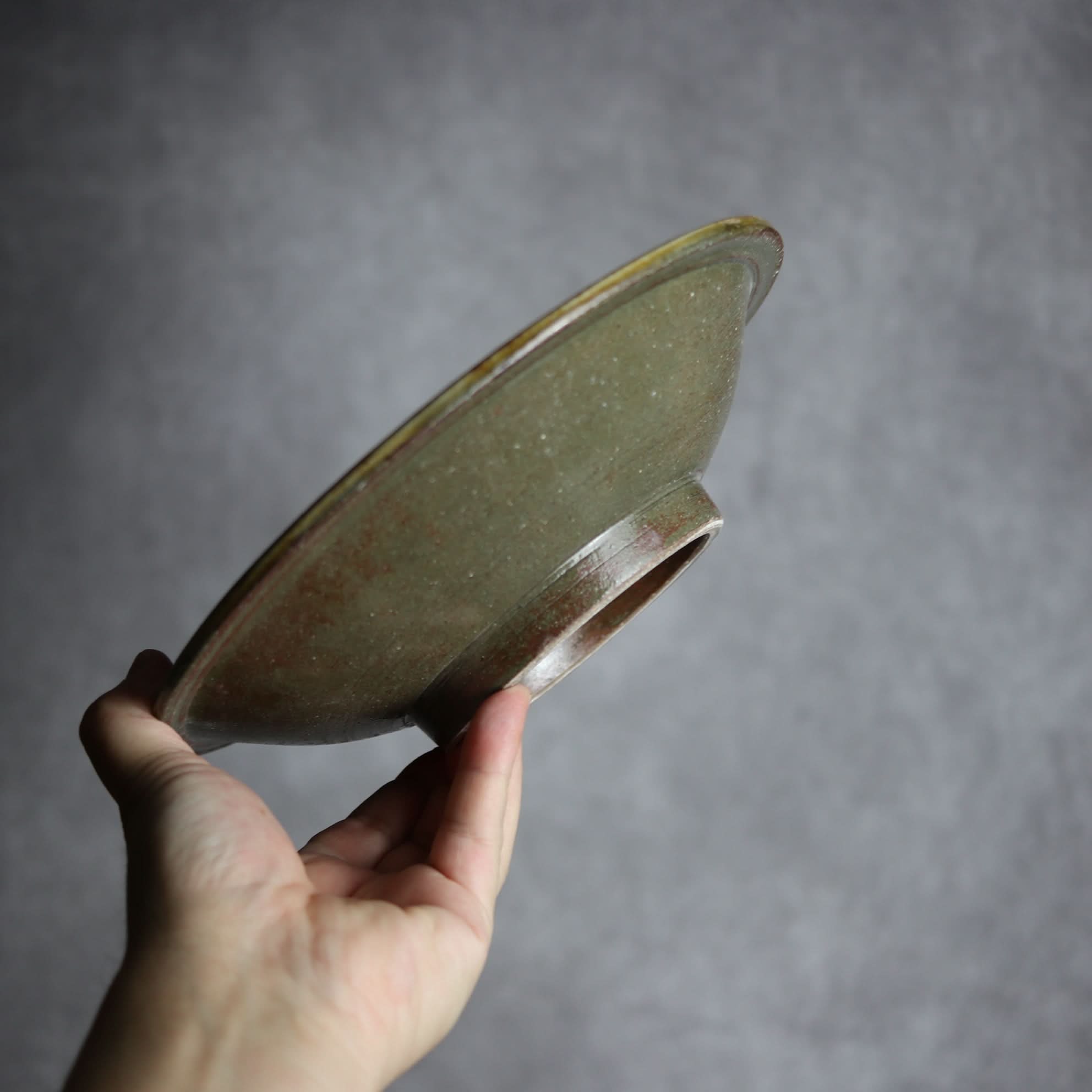 7寸皿1 飴釉 刷毛目 点打 やちむん 陶器 北窯 松田米司工房 やちむん 陶器.