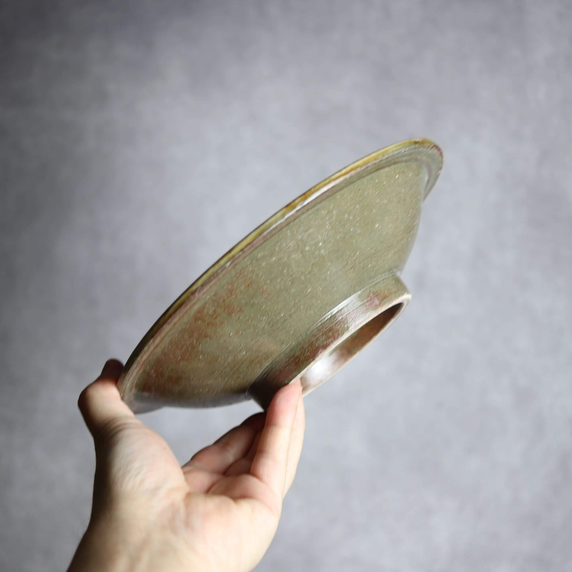 7寸皿1 飴釉 刷毛目 点打 やちむん 陶器 北窯 松田米司工房 やちむん 陶器.