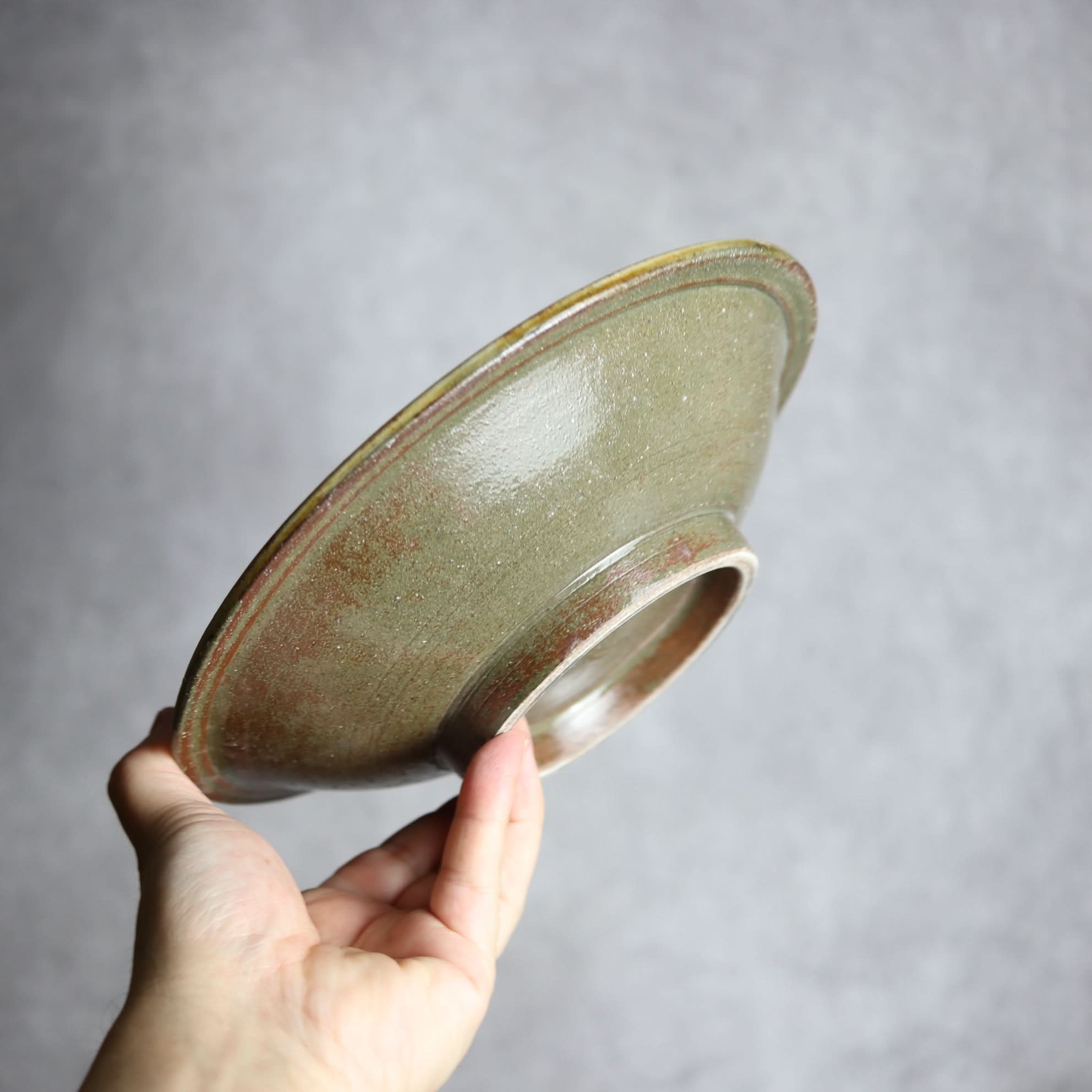7寸皿1 飴釉 刷毛目 点打 やちむん 陶器 北窯 松田米司工房 やちむん 陶器.