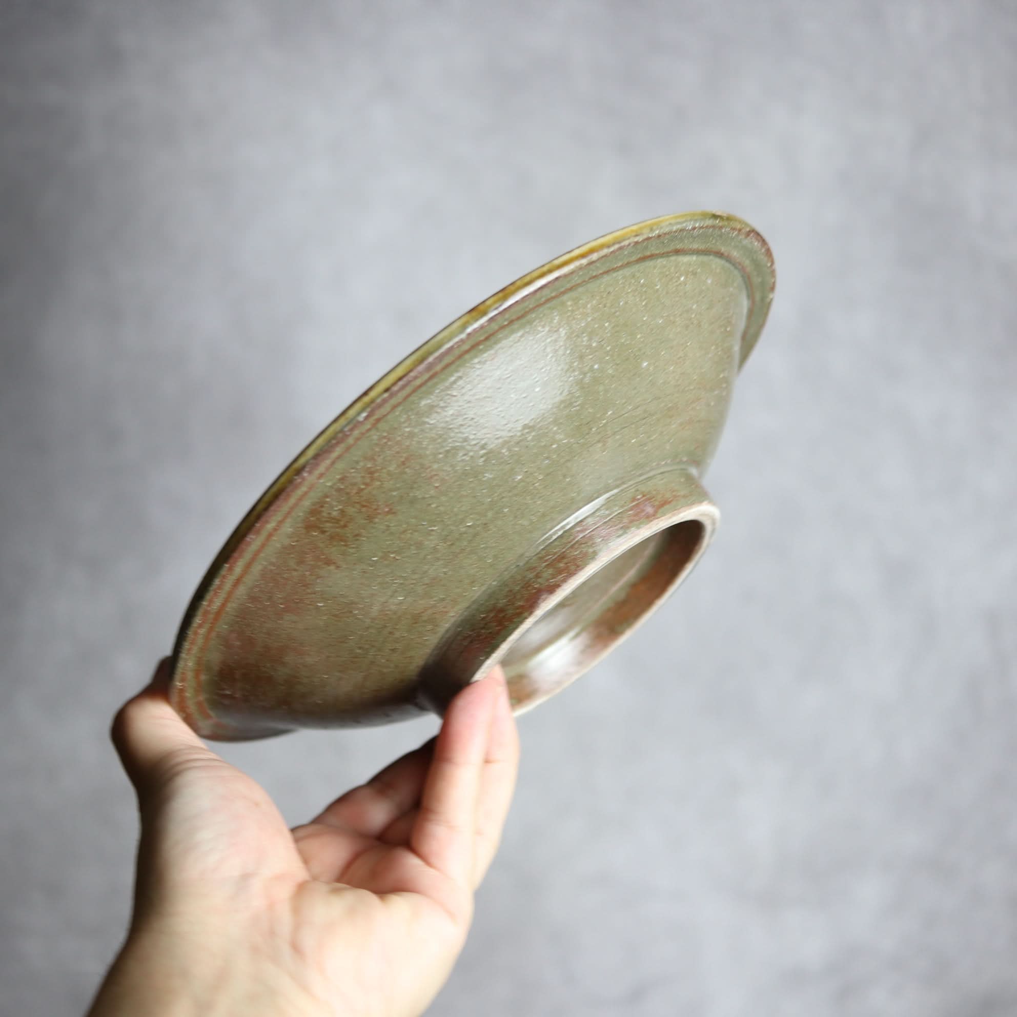 7寸皿1 飴釉 刷毛目 点打 やちむん 陶器 北窯 松田米司工房 やちむん 陶器.