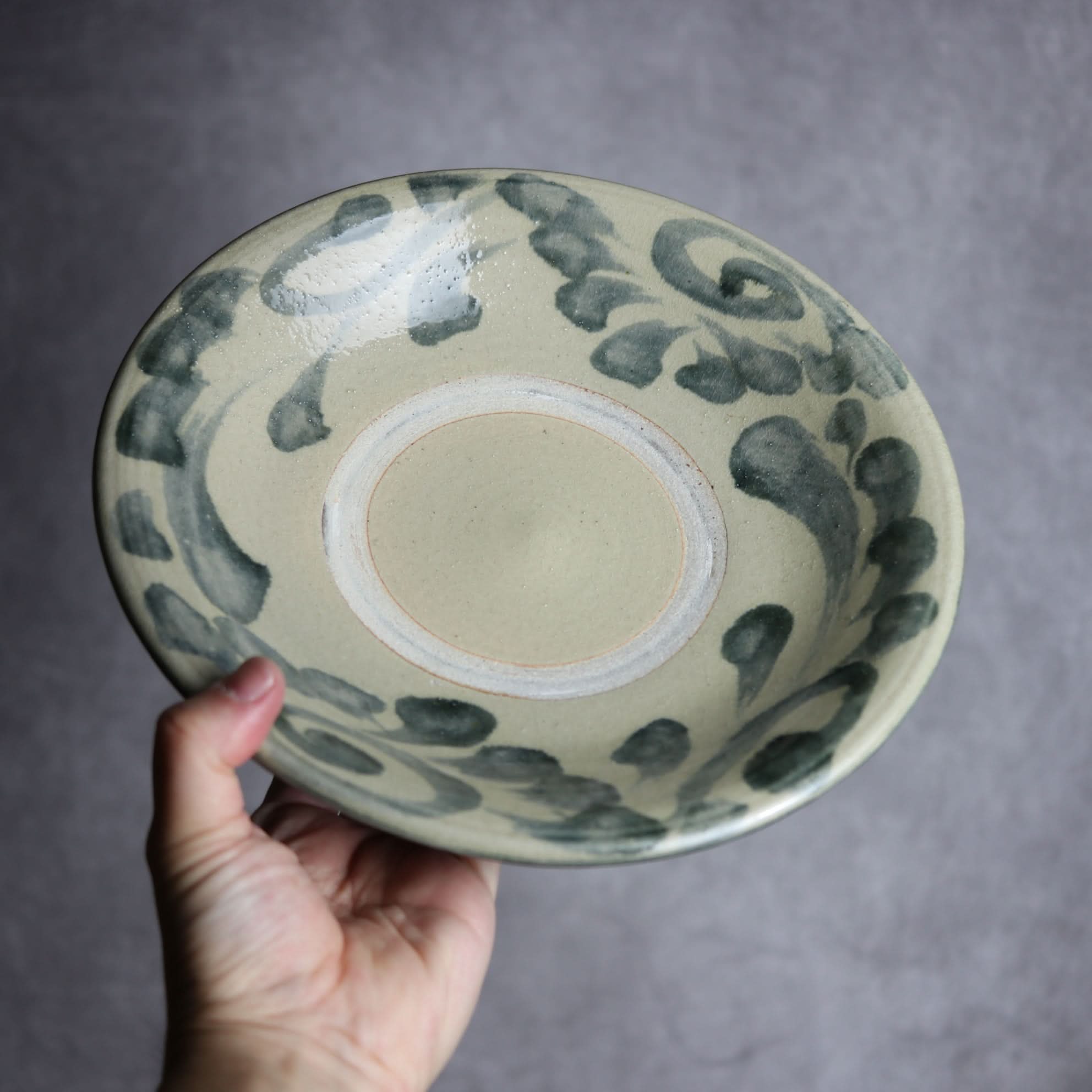 8寸皿1 呉須釉 菊唐草 やちむん 陶器 北窯 松田米司工房 やちむん 陶器.
