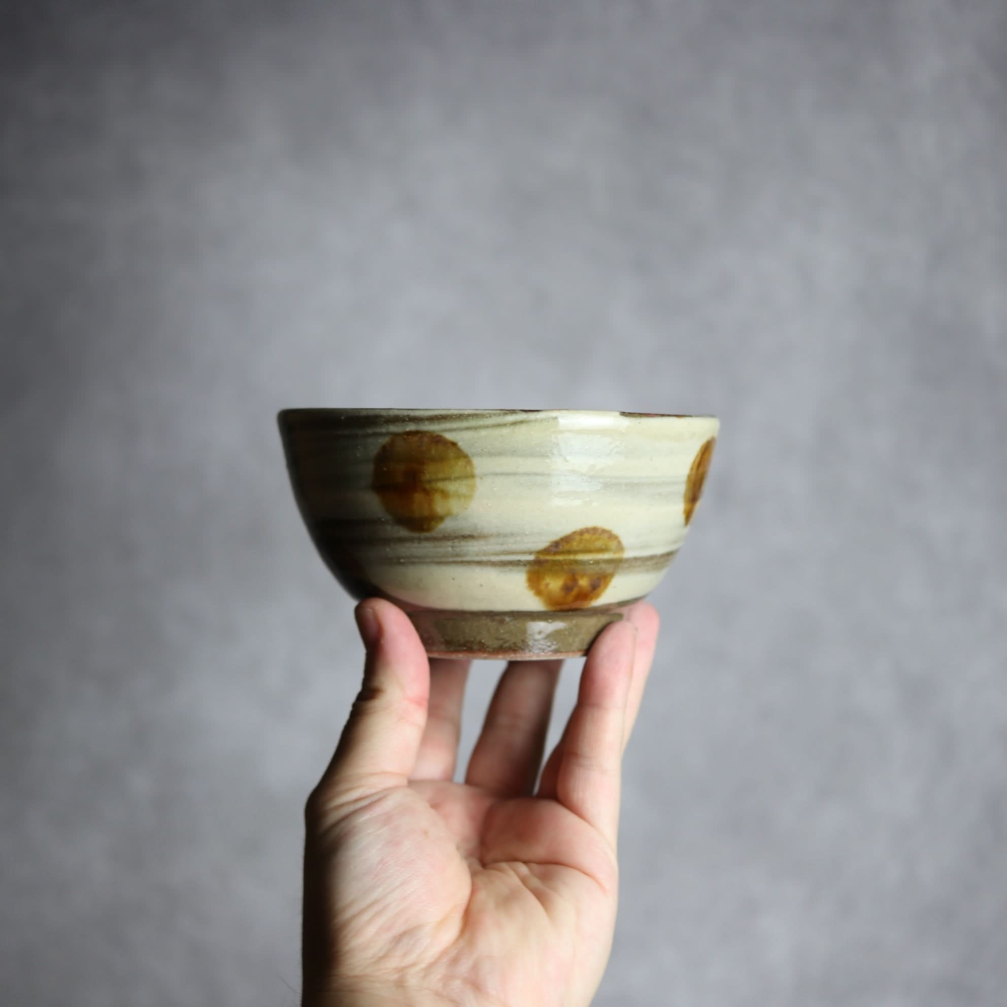 4寸鉢1 飴釉 刷毛目 点打 やちむん 陶器 北窯 松田米司工房 やちむん 陶器.
