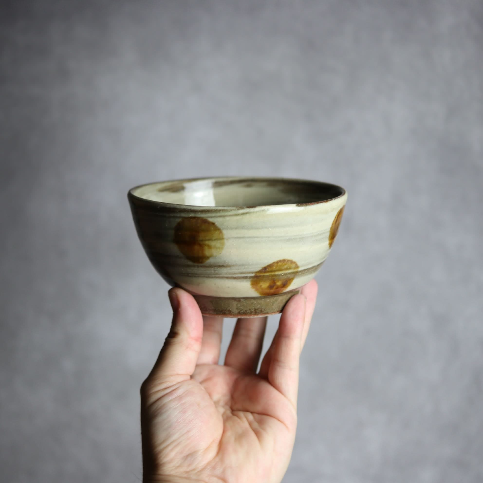 4寸鉢1 飴釉 刷毛目 点打 やちむん 陶器 北窯 松田米司工房 やちむん 陶器.