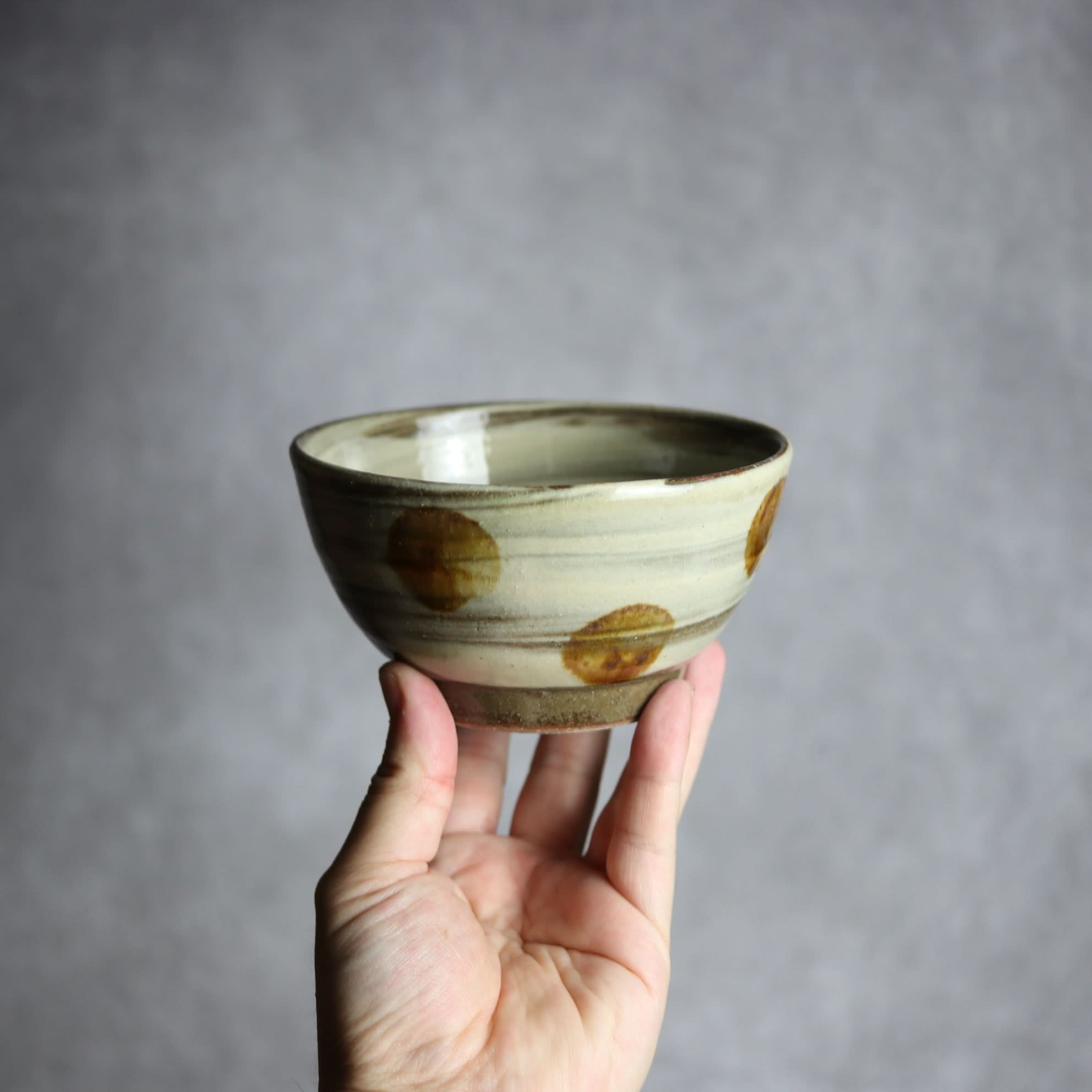 4寸鉢1 飴釉 刷毛目 点打 やちむん 陶器 北窯 松田米司工房 やちむん 陶器.