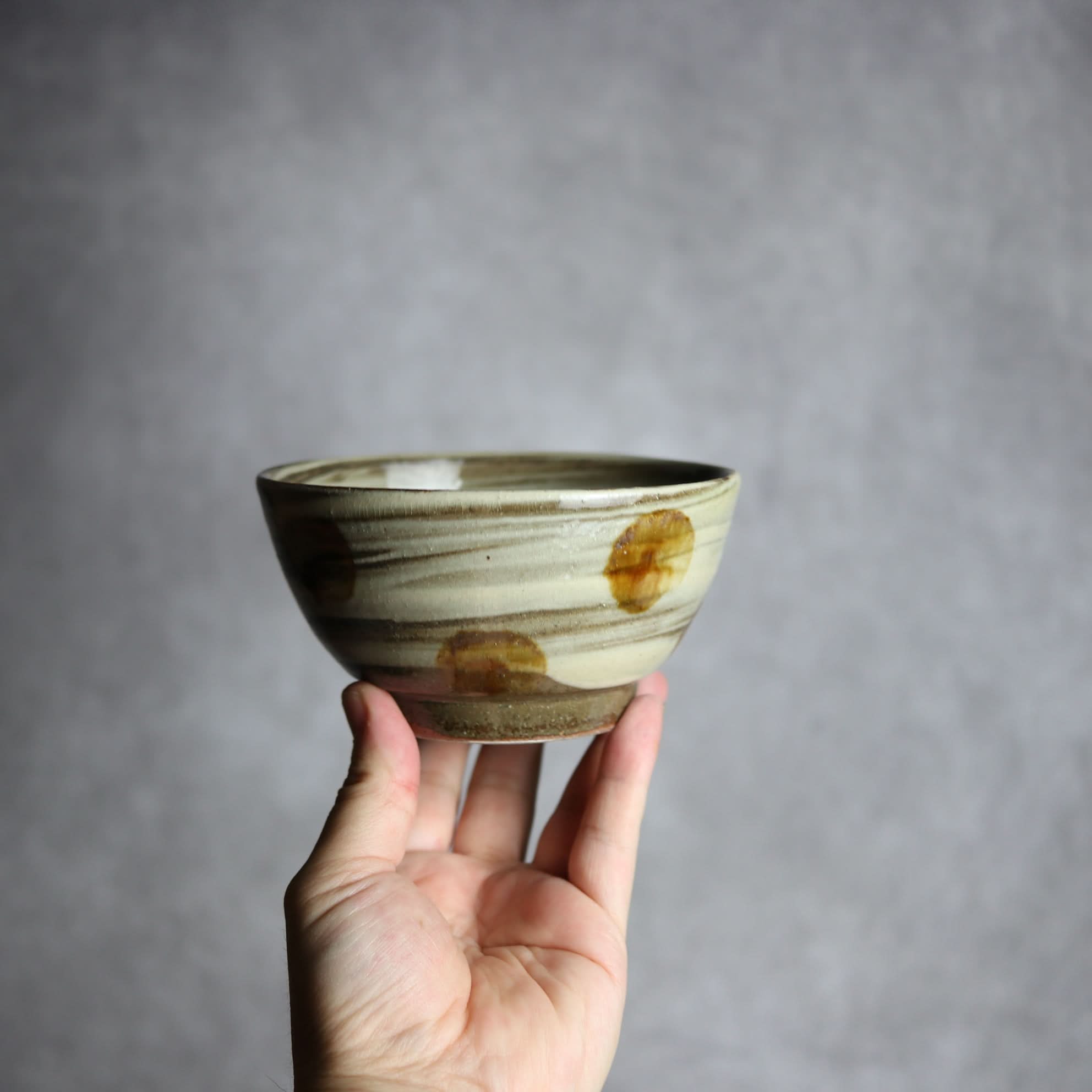 4寸鉢1 飴釉 刷毛目 点打 やちむん 陶器 北窯 松田米司工房 やちむん 陶器.