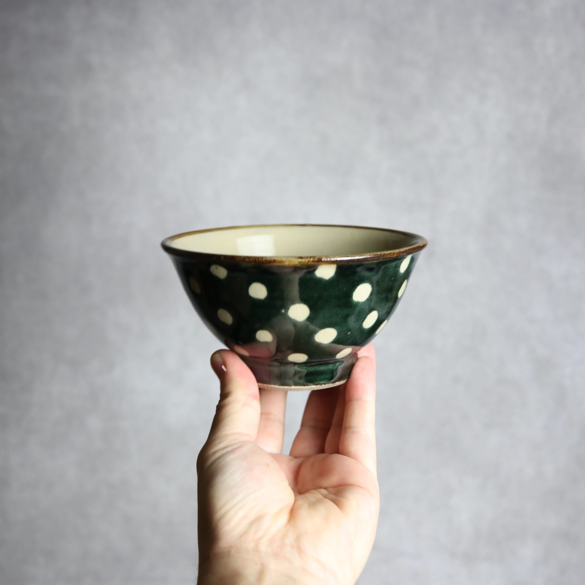 4寸マカイ 呉須釉 蝋抜 点打 やちむん 陶器 真南風工房 やちむん 陶器.