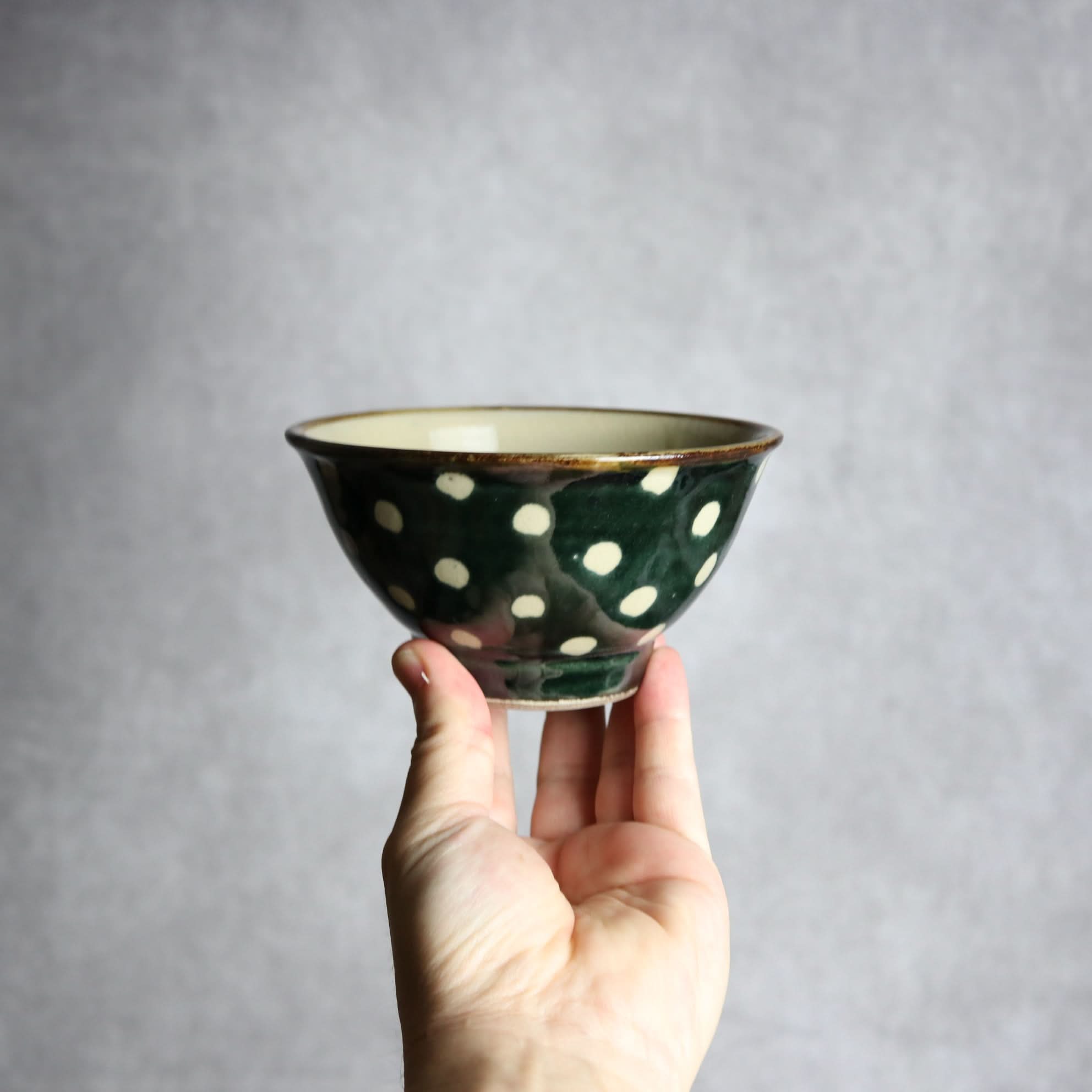 4寸マカイ 呉須釉 蝋抜 点打 やちむん 陶器 真南風工房 やちむん 陶器.