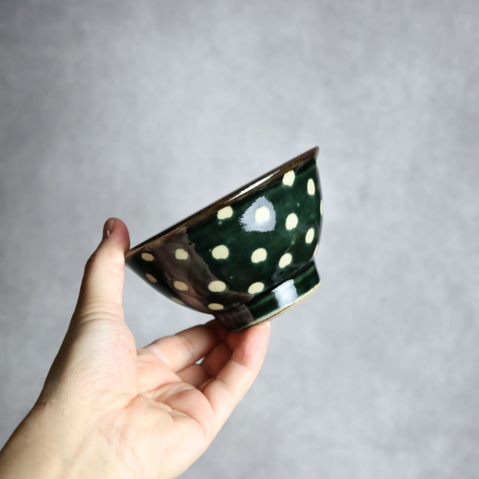 4寸マカイ 呉須釉 蝋抜 点打 やちむん 陶器 真南風工房 やちむん 陶器.