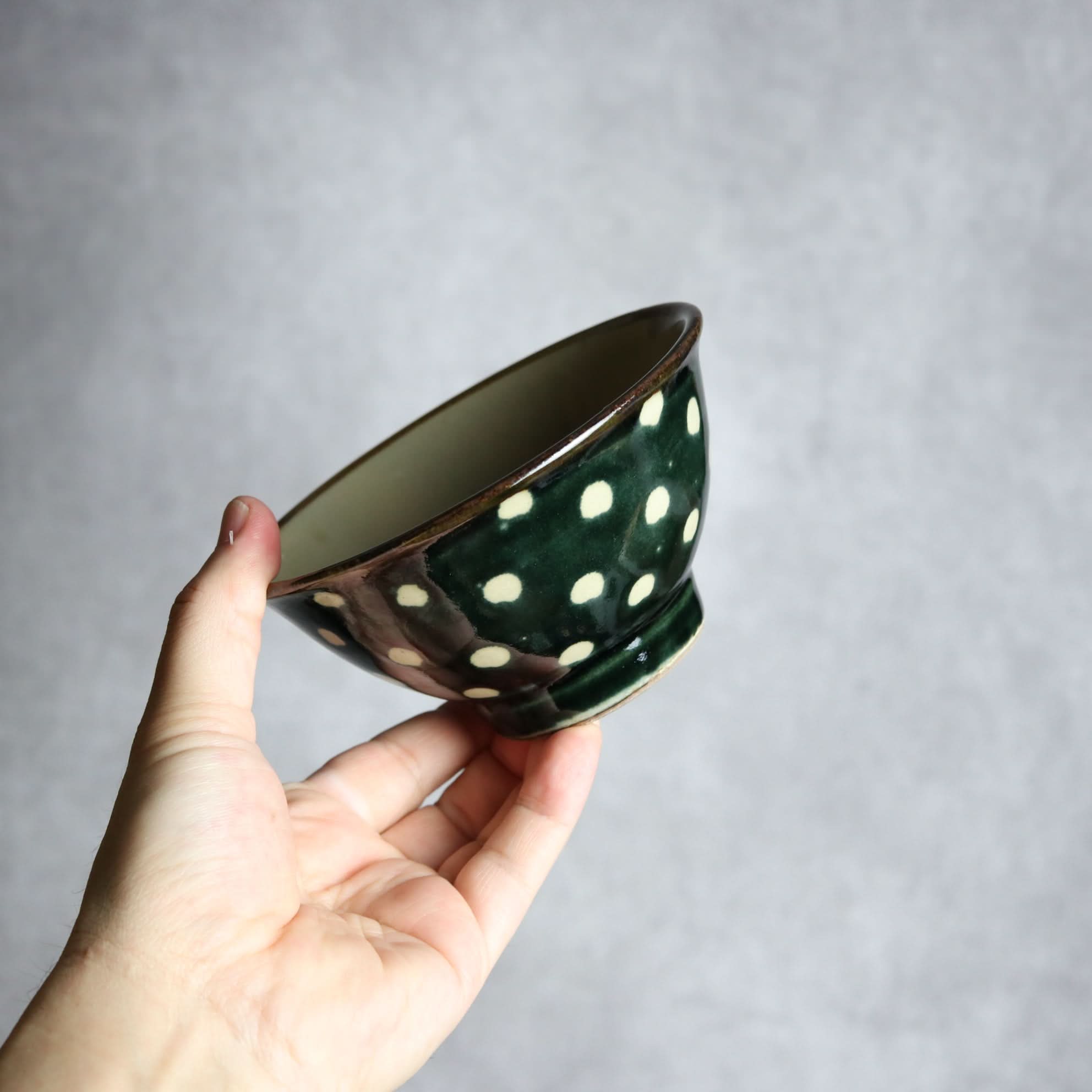 4寸マカイ 呉須釉 蝋抜 点打 やちむん 陶器 真南風工房 やちむん 陶器.