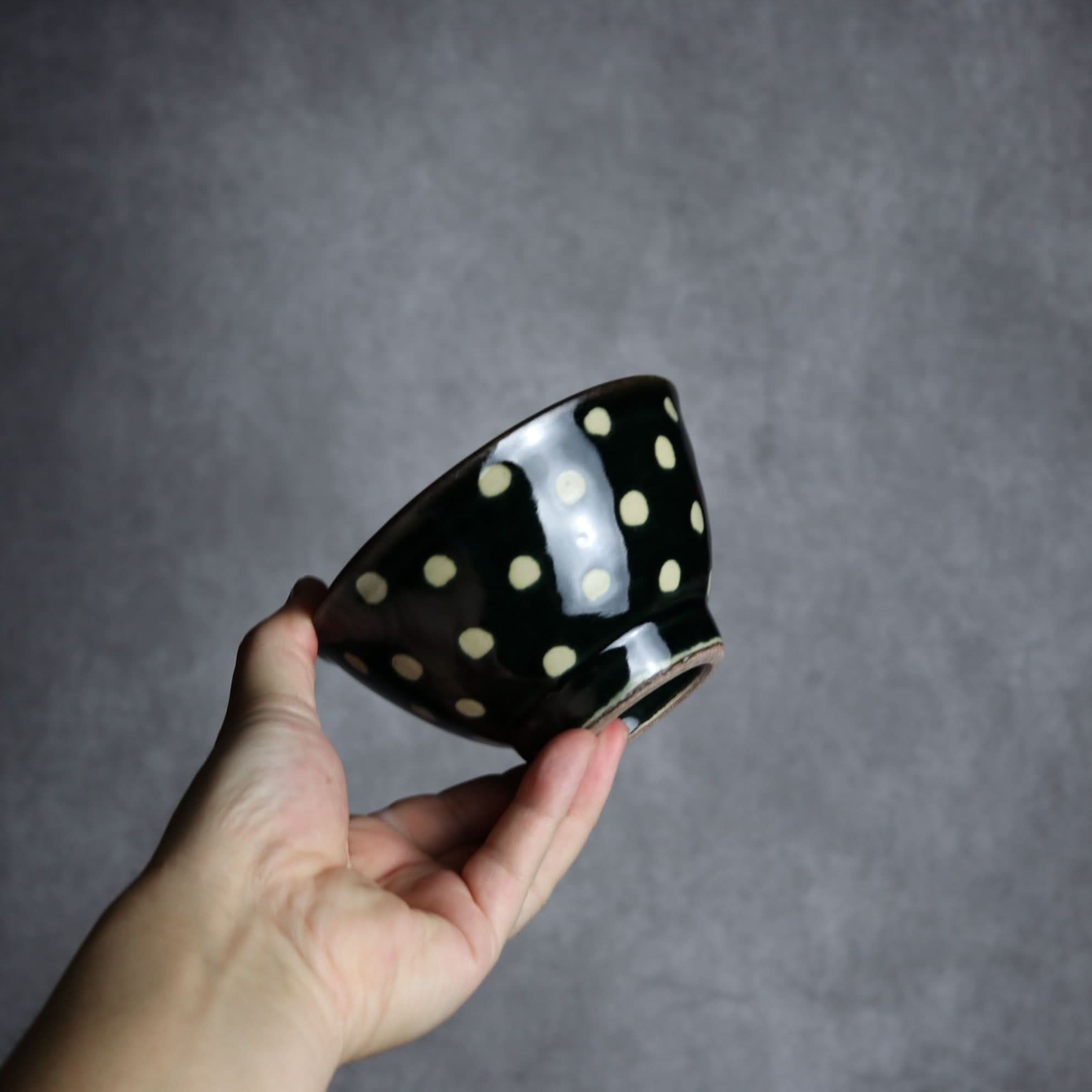 4寸マカイ 呉須釉 蝋抜 点打 やちむん 陶器 真南風工房 やちむん 陶器.