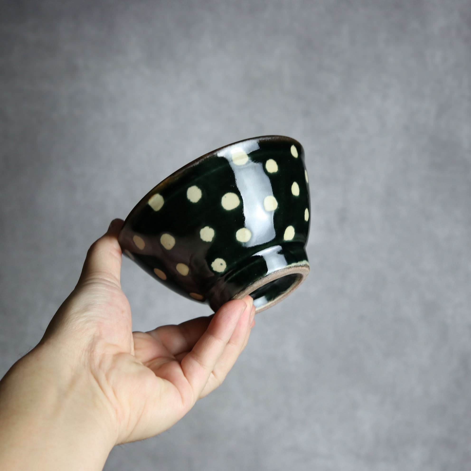 真南風工房 - 呉須釉・蝋抜 点打 4寸マカイ - mundasui