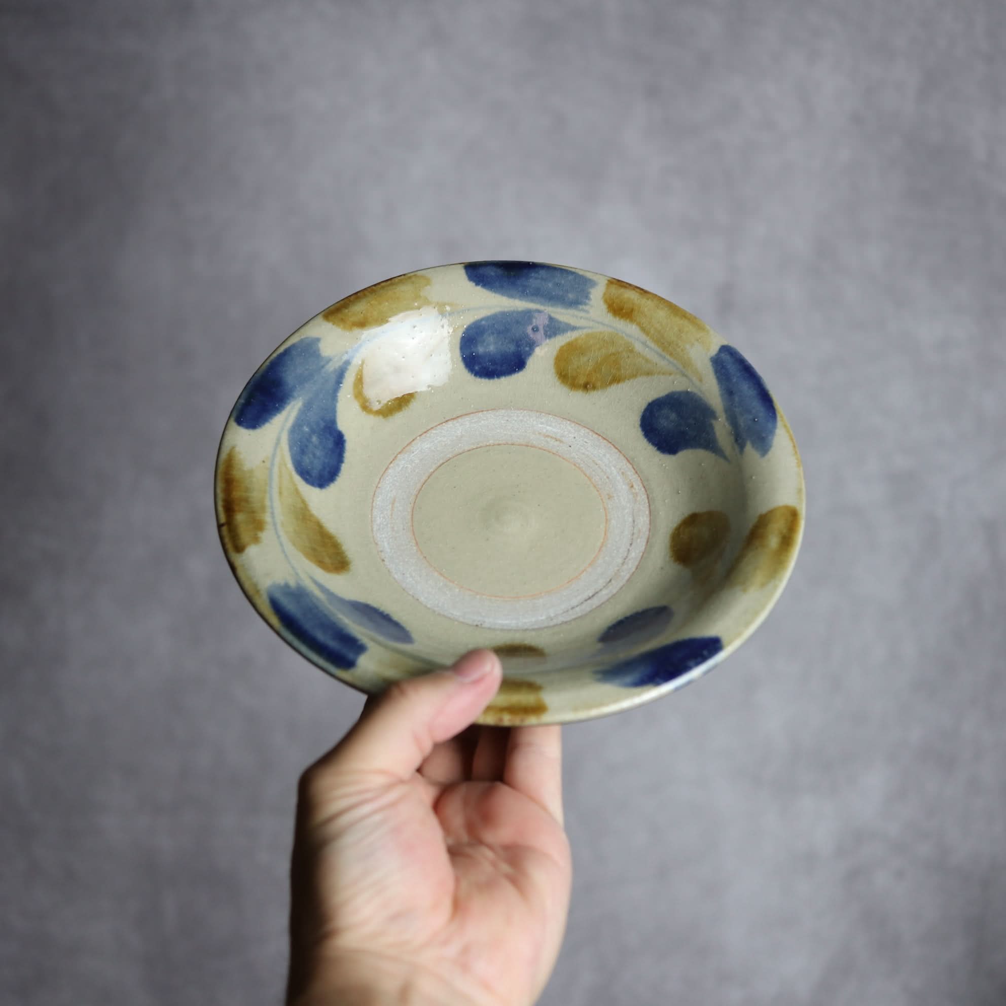 6寸皿1 飴 呉須釉 双葉紋 やちむん 陶器 北窯 松田米司工房 やちむん 陶器.