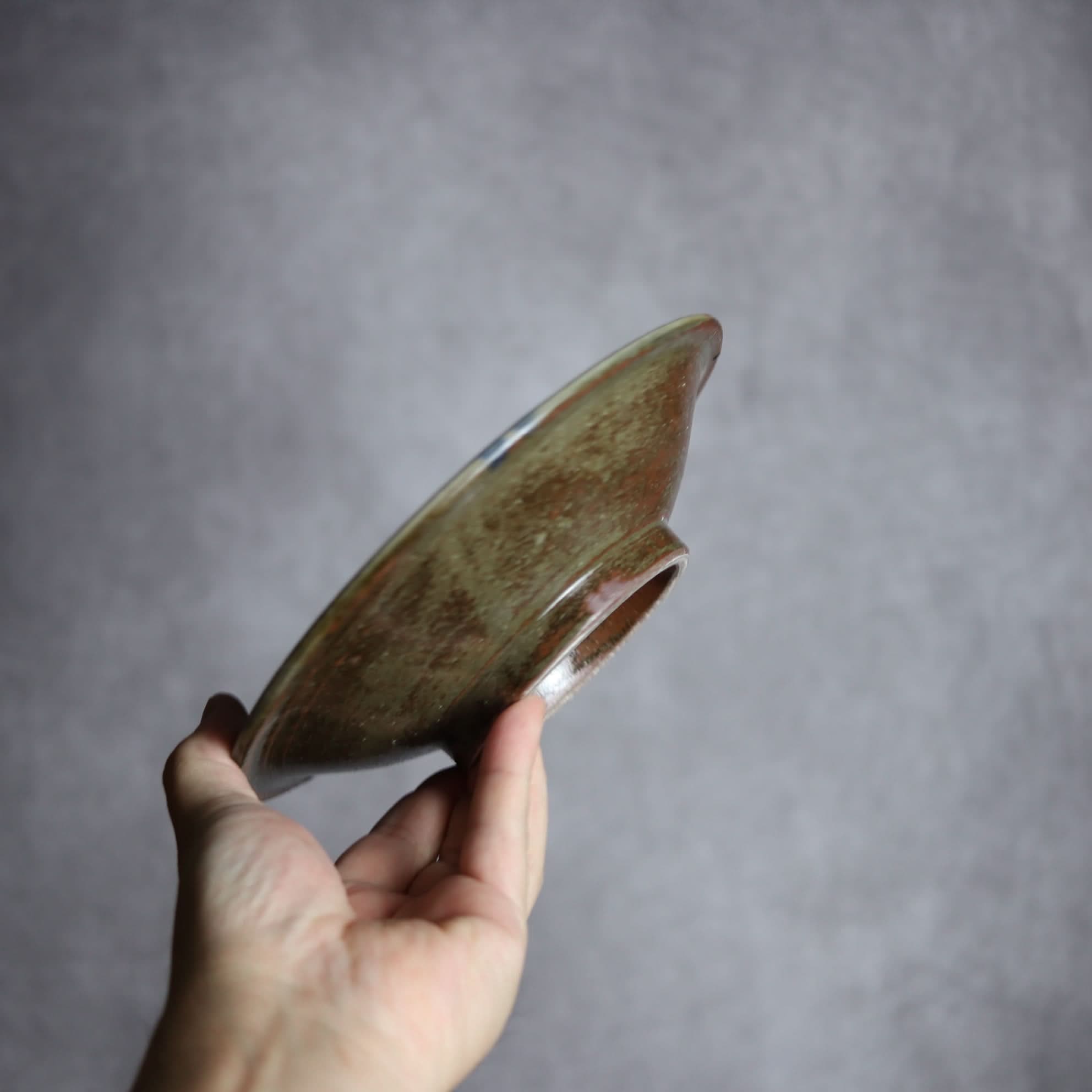 6寸皿1 飴 呉須釉 双葉紋 やちむん 陶器 北窯 松田米司工房 やちむん 陶器.