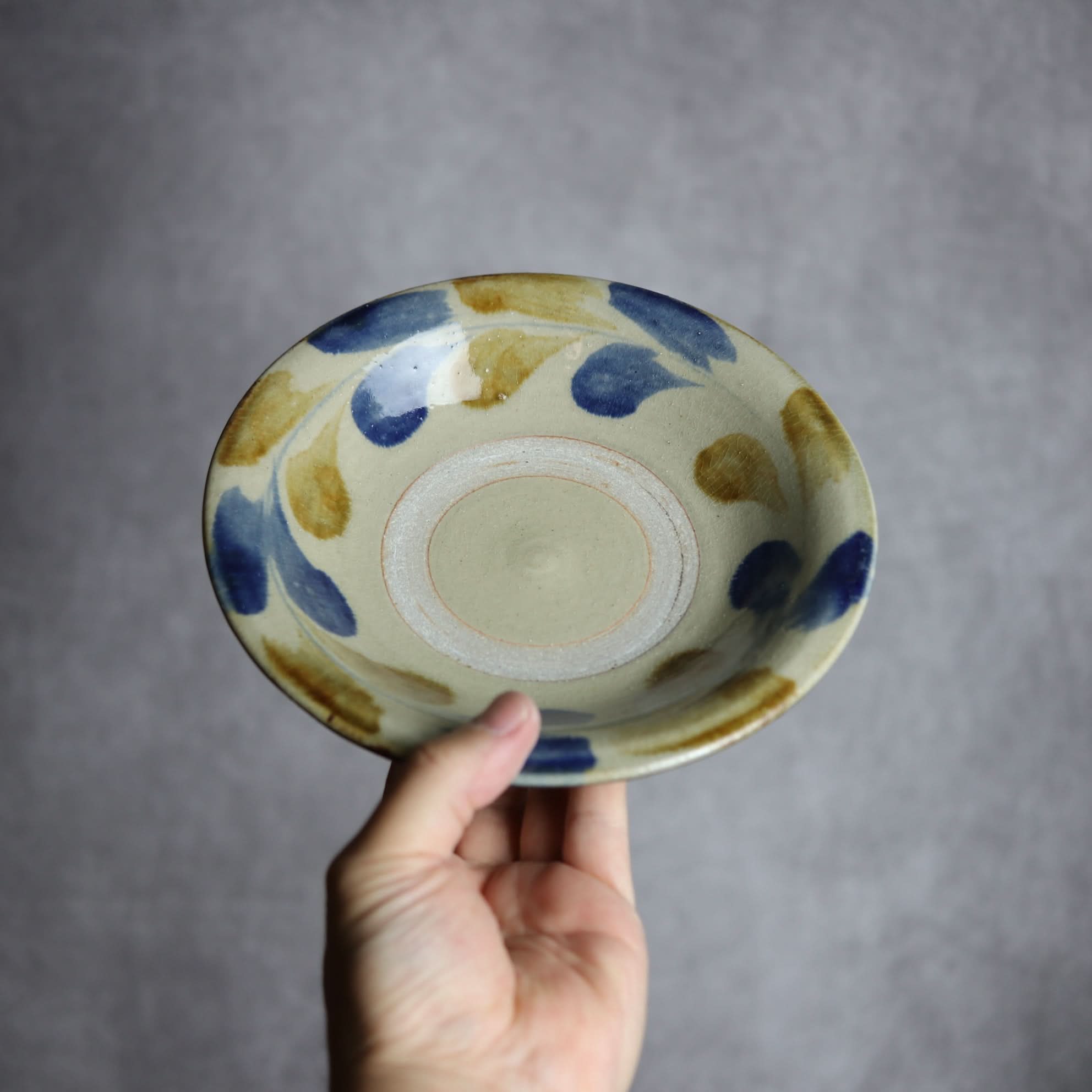 6寸皿1 飴 呉須釉 双葉紋 やちむん 陶器 北窯 松田米司工房 やちむん 陶器.