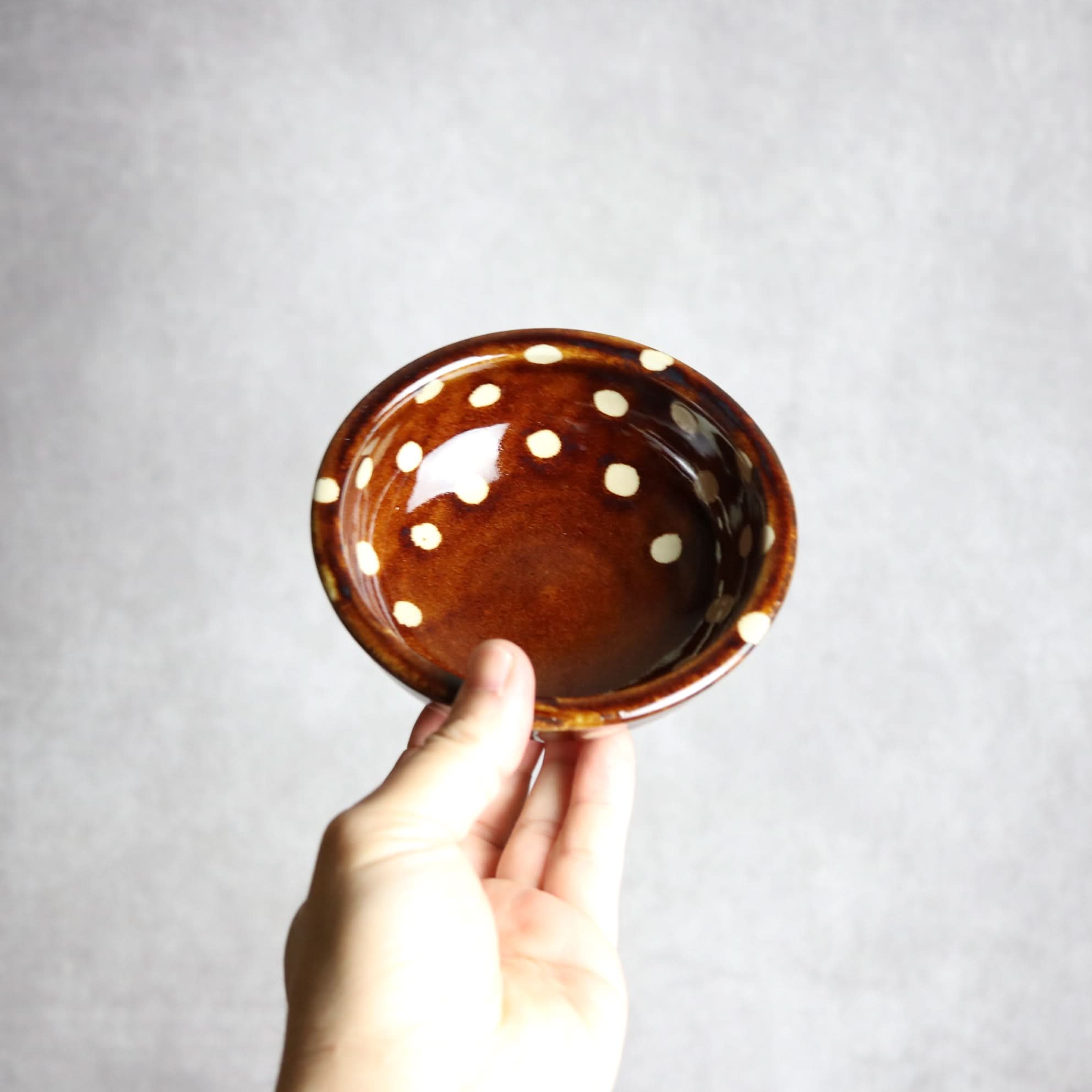 4寸鉢 飴釉 蝋抜 点打 やちむん 陶器 真南風工房 やちむん 陶器.