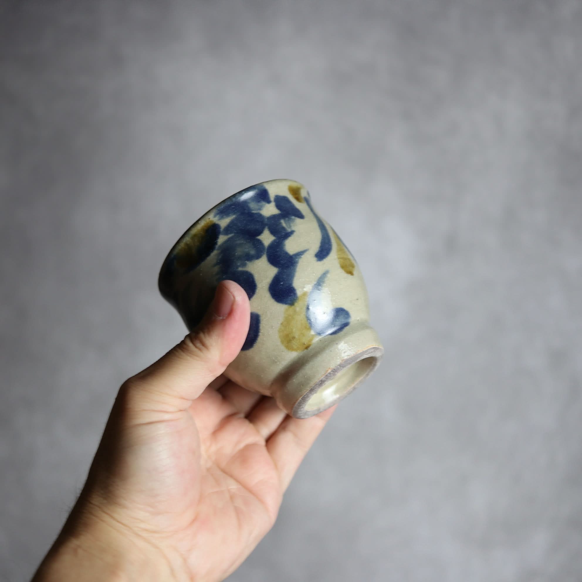 湯呑2 飴 呉須釉 菊唐草 やちむん 陶器 北窯 松田米司工房 やちむん 陶器.