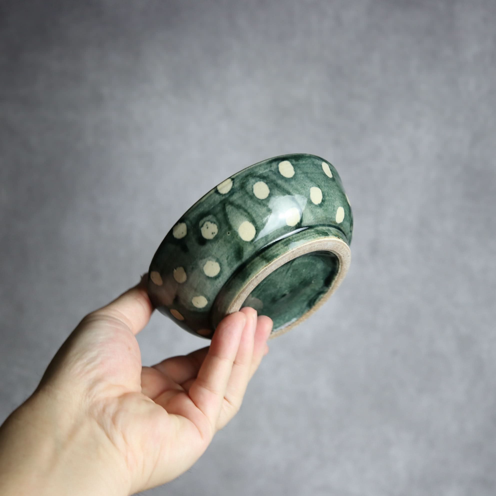 4寸鉢 呉須釉 蝋抜 点打 やちむん 陶器 真南風工房 やちむん 陶器.