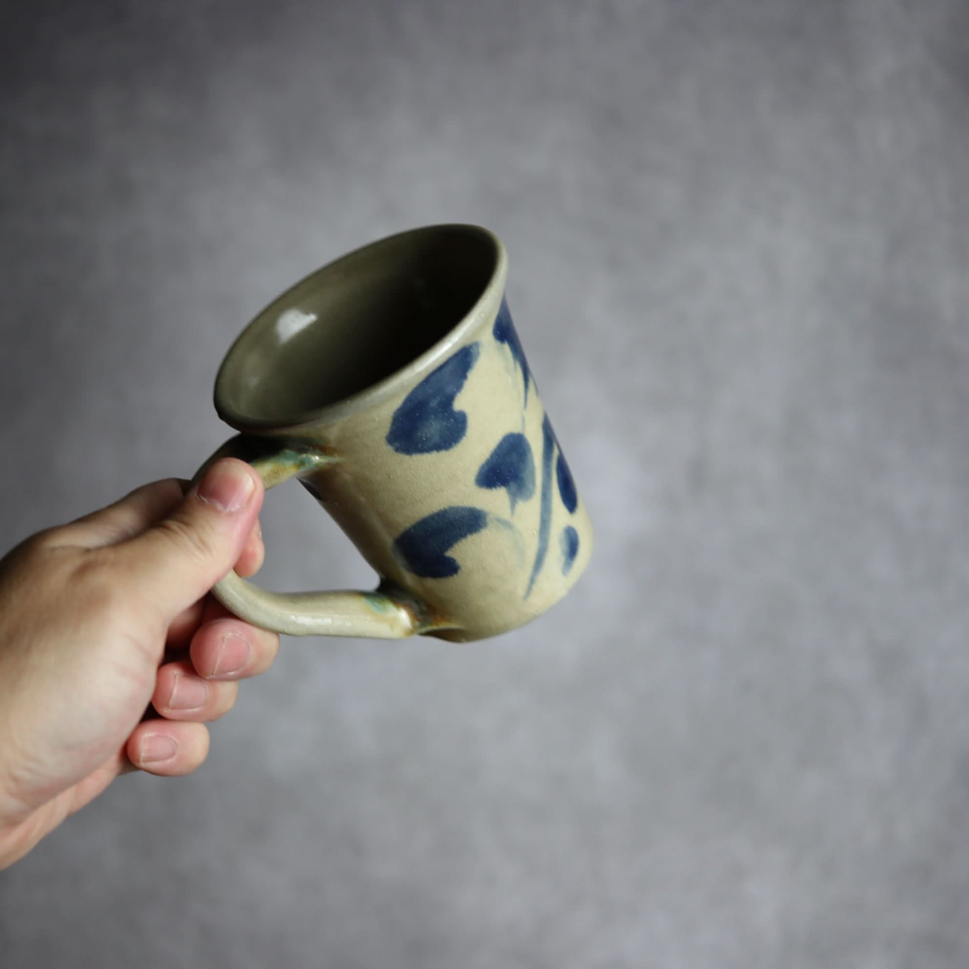 マグカップ1 呉須釉 唐草 やちむん 陶器 北窯 松田米司工房 やちむん 陶器.