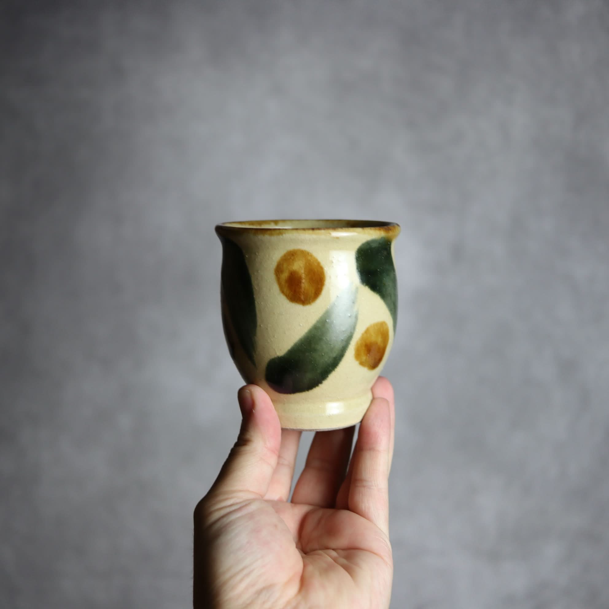 湯呑1 飴 呉須釉 点打 やちむん 陶器 北窯 松田米司工房 やちむん 陶器.