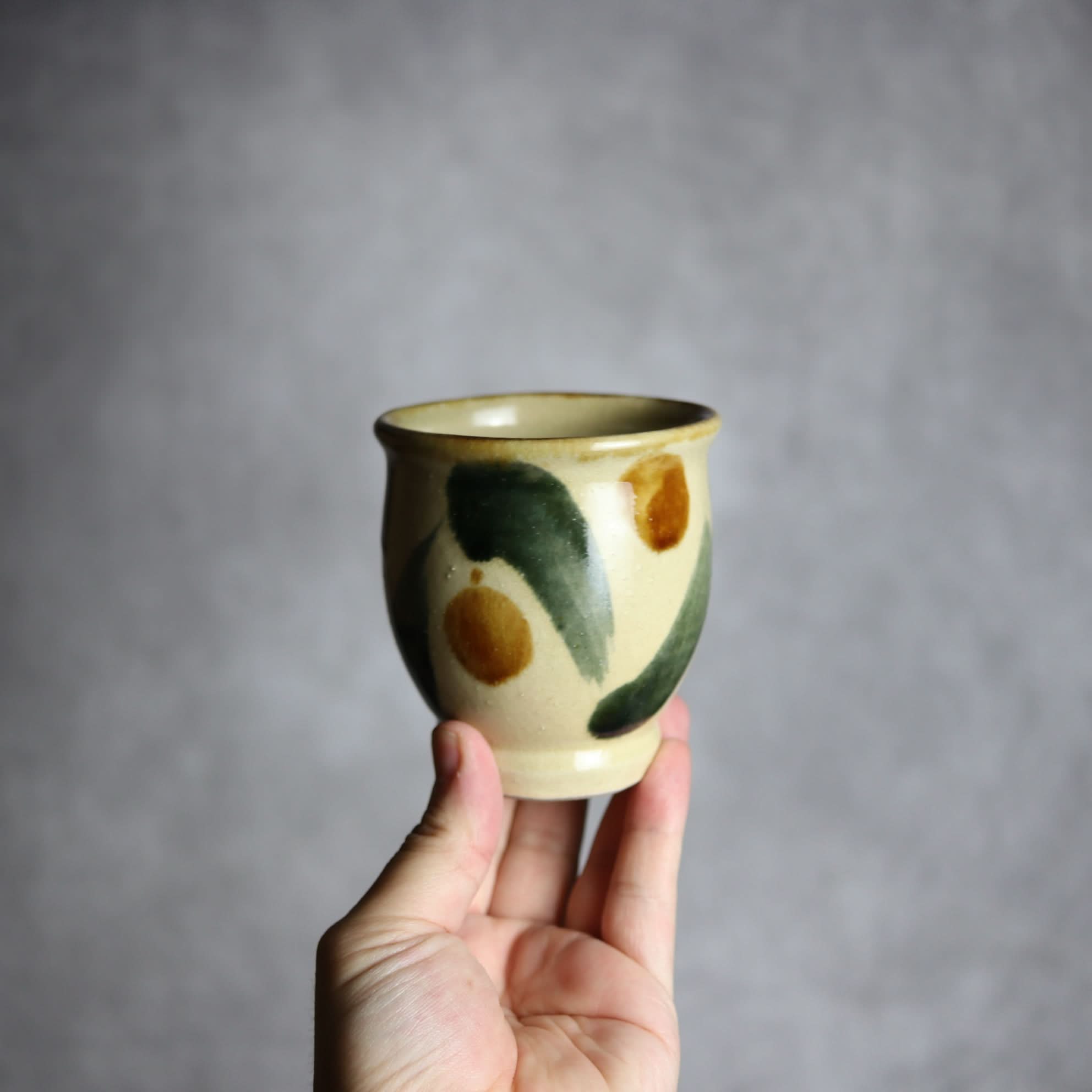 湯呑1 飴 呉須釉 点打 やちむん 陶器 北窯 松田米司工房 やちむん 陶器.