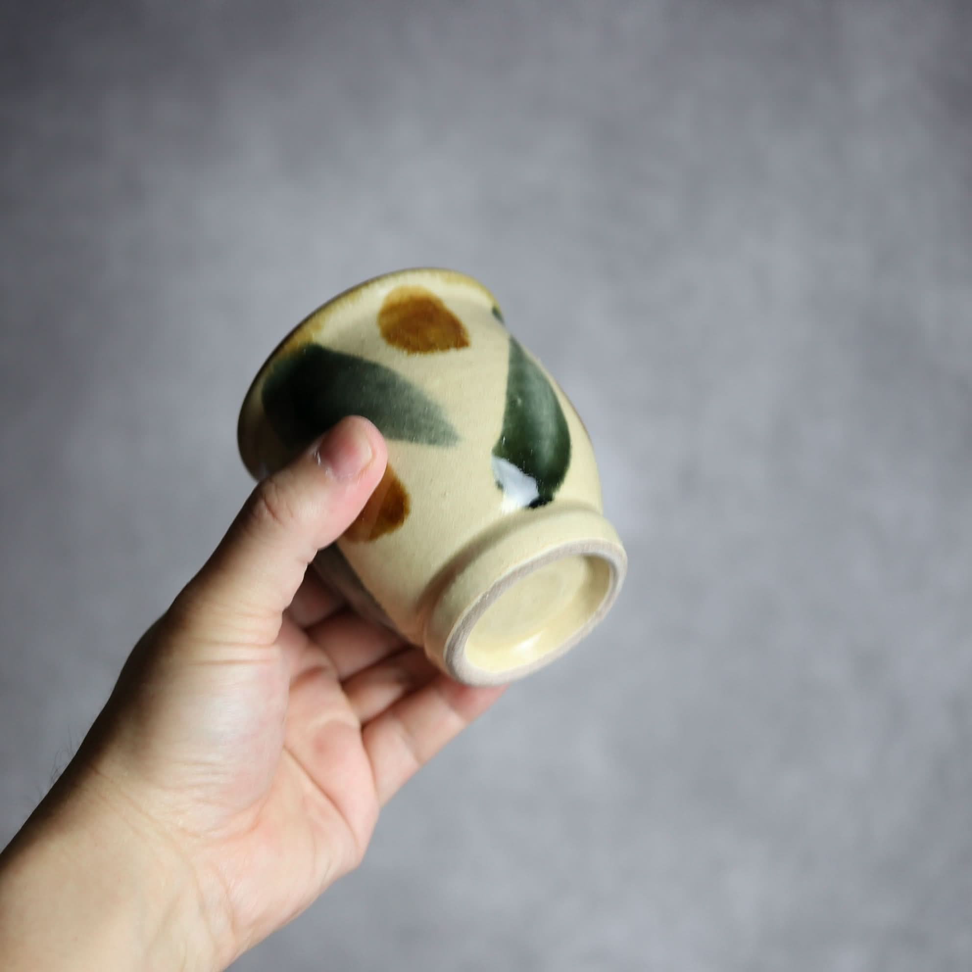 湯呑1 飴 呉須釉 点打 やちむん 陶器 北窯 松田米司工房 やちむん 陶器.