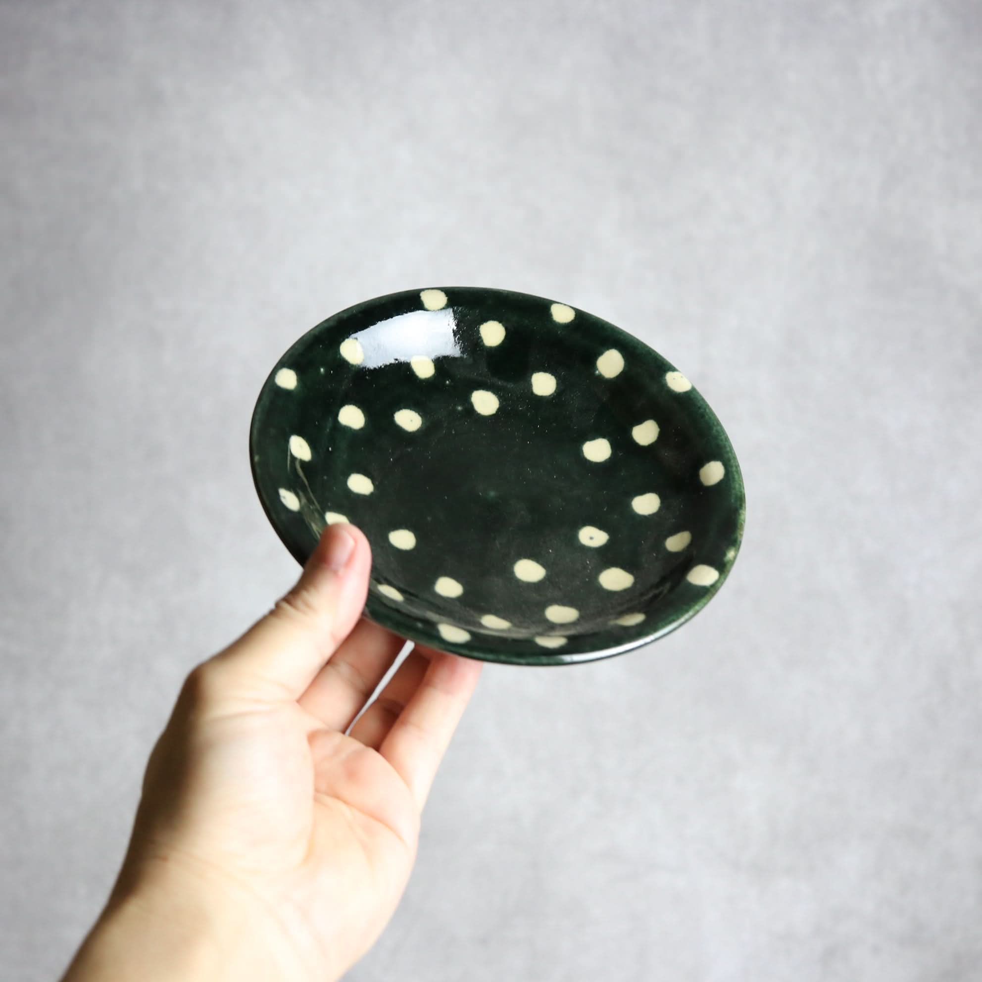 5寸皿 呉須釉 蝋抜 点打 やちむん 陶器 真南風工房 やちむん 陶器.