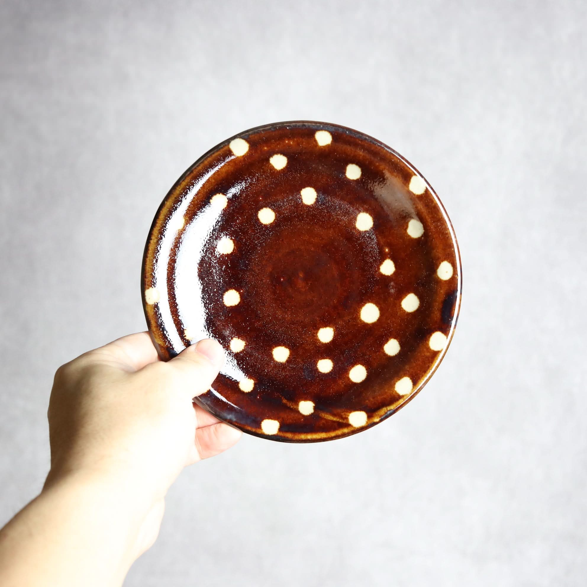 5寸皿 飴釉 蝋抜 点打 やちむん 陶器 真南風工房 やちむん 陶器.