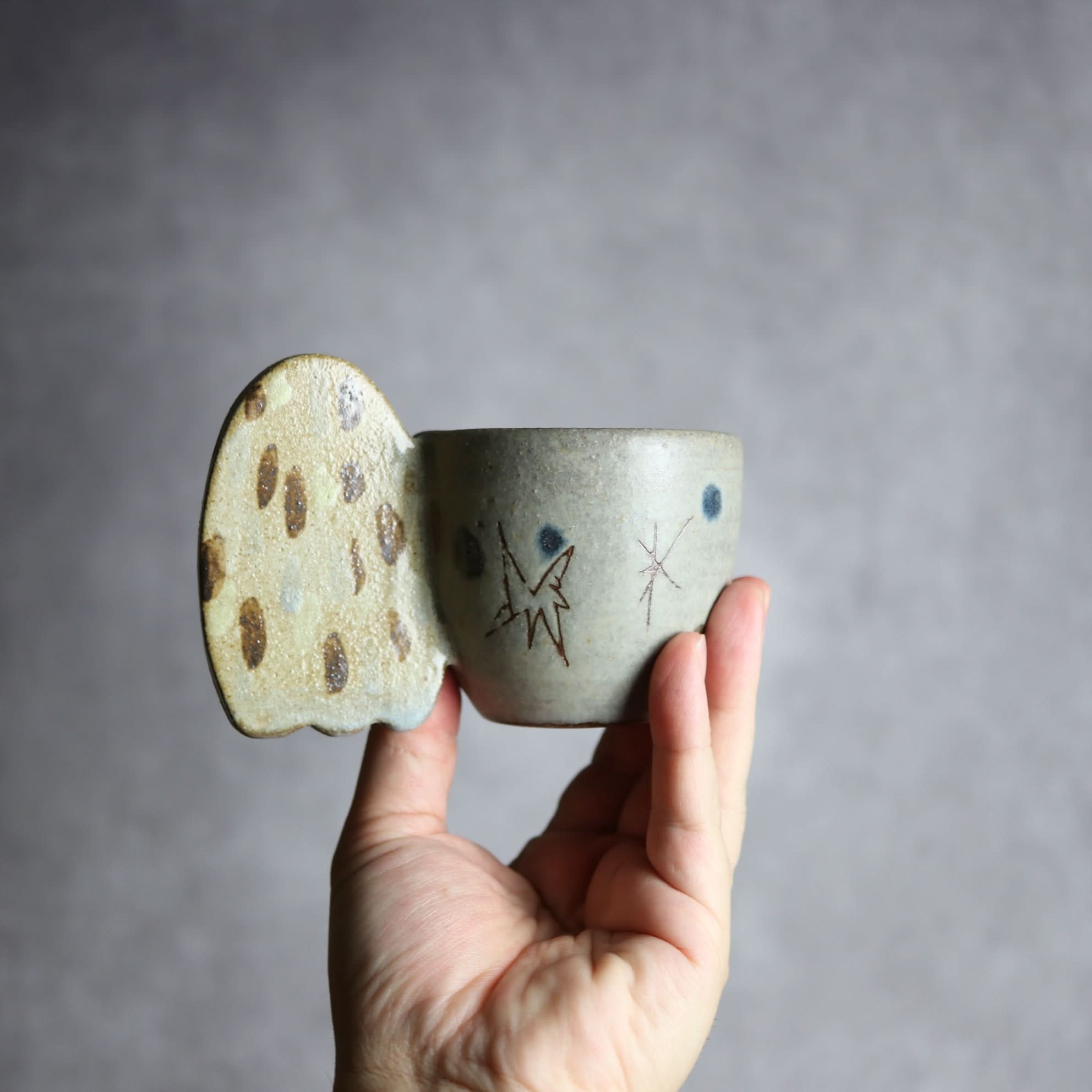 エゾフクロウカップ1 やちむん 陶器 土の種 やちむん 陶器.