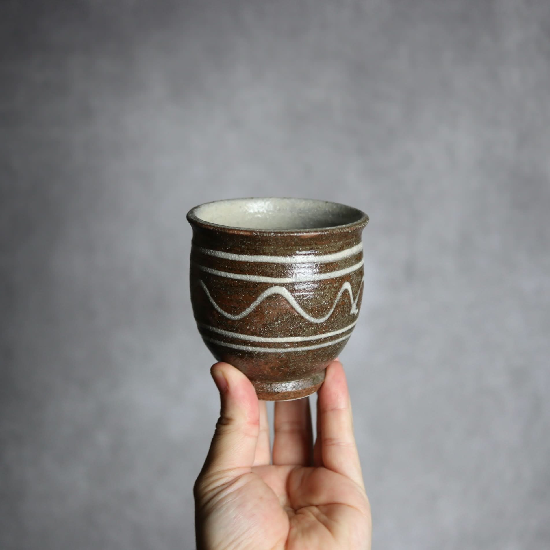 湯呑1 イッチン 波紋 やちむん 陶器 栄一工房 やちむん 陶器.