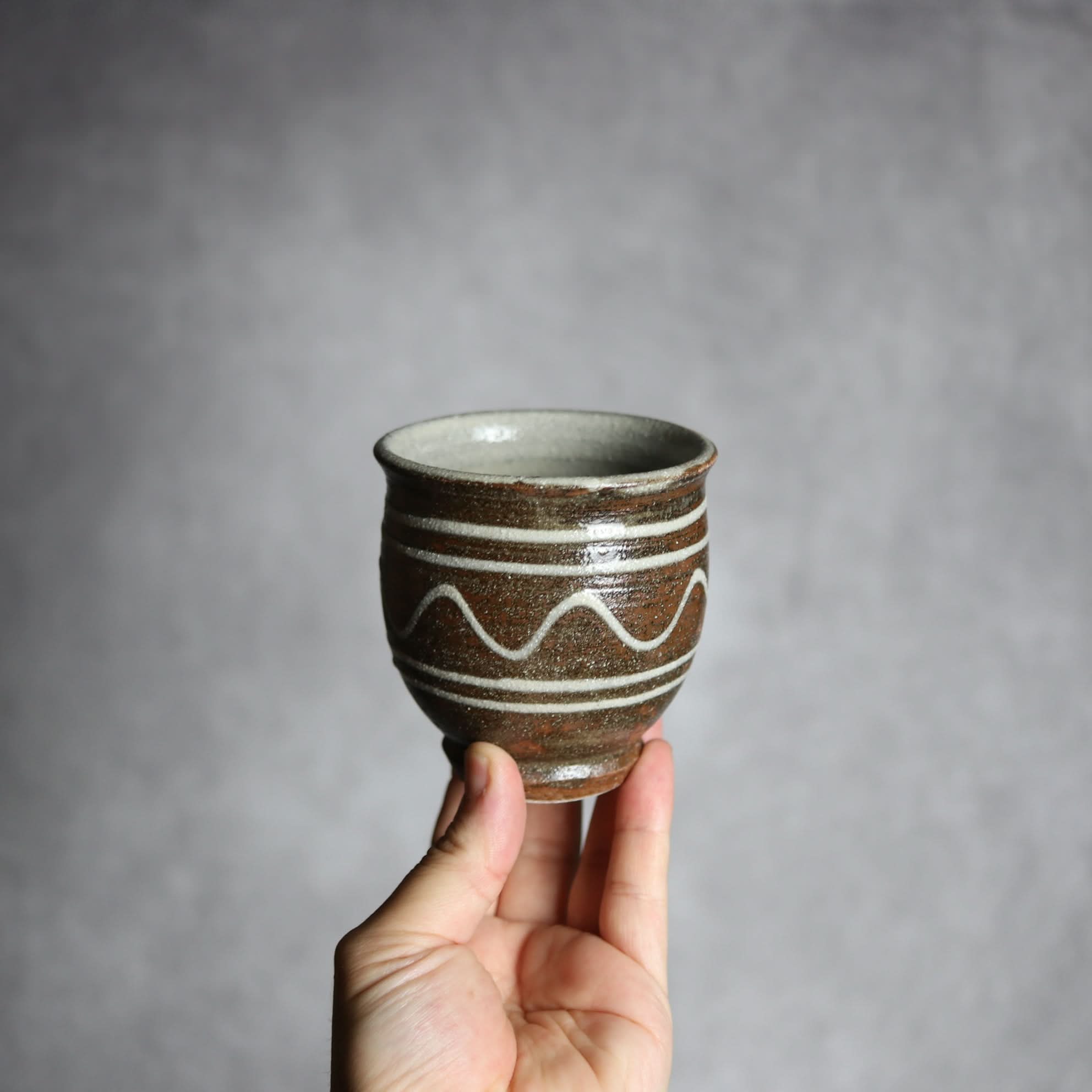 湯呑1 イッチン 波紋 やちむん 陶器 栄一工房 やちむん 陶器.