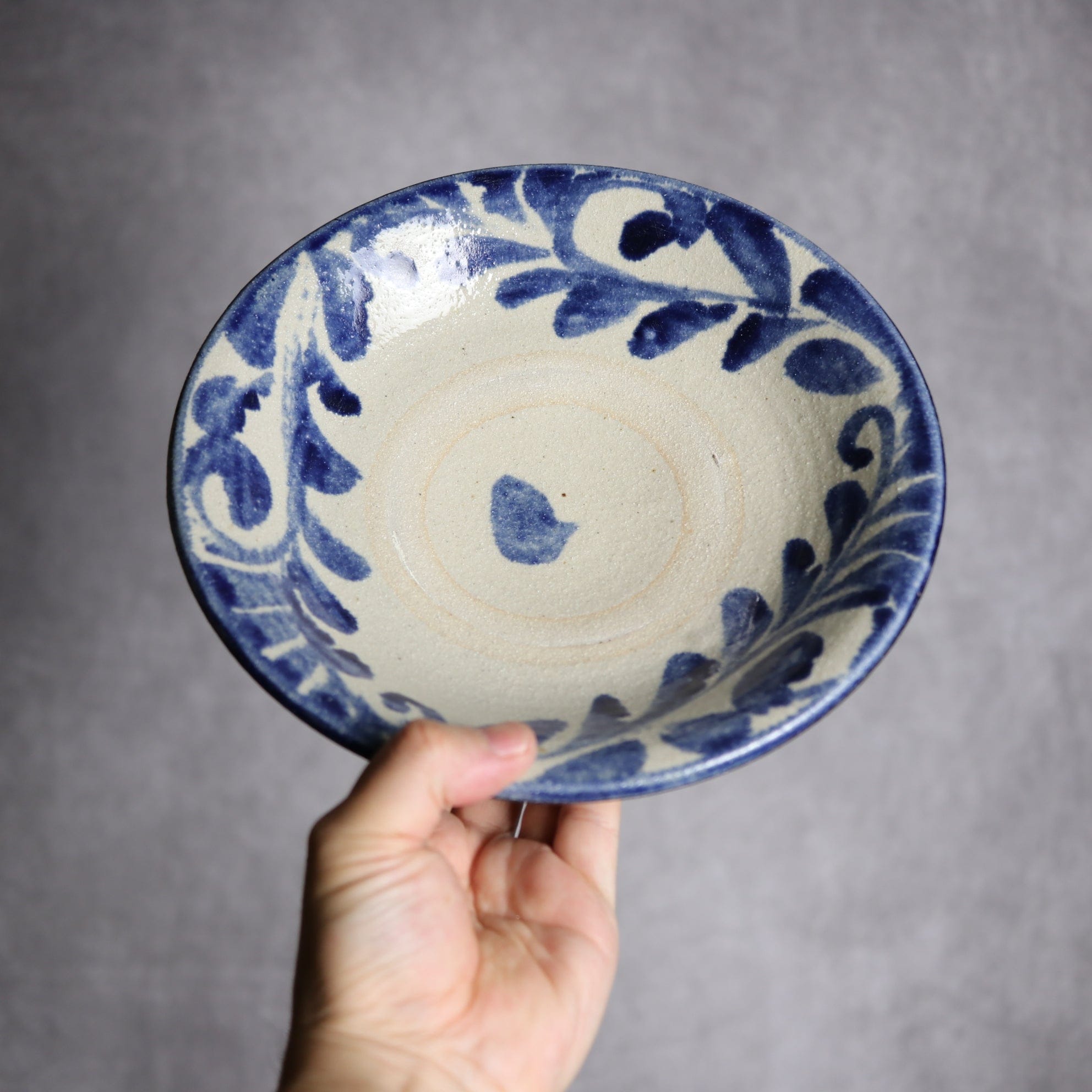 7寸皿1 呉須釉 唐草 やちむん 陶器 栄一工房 やちむん 陶器.