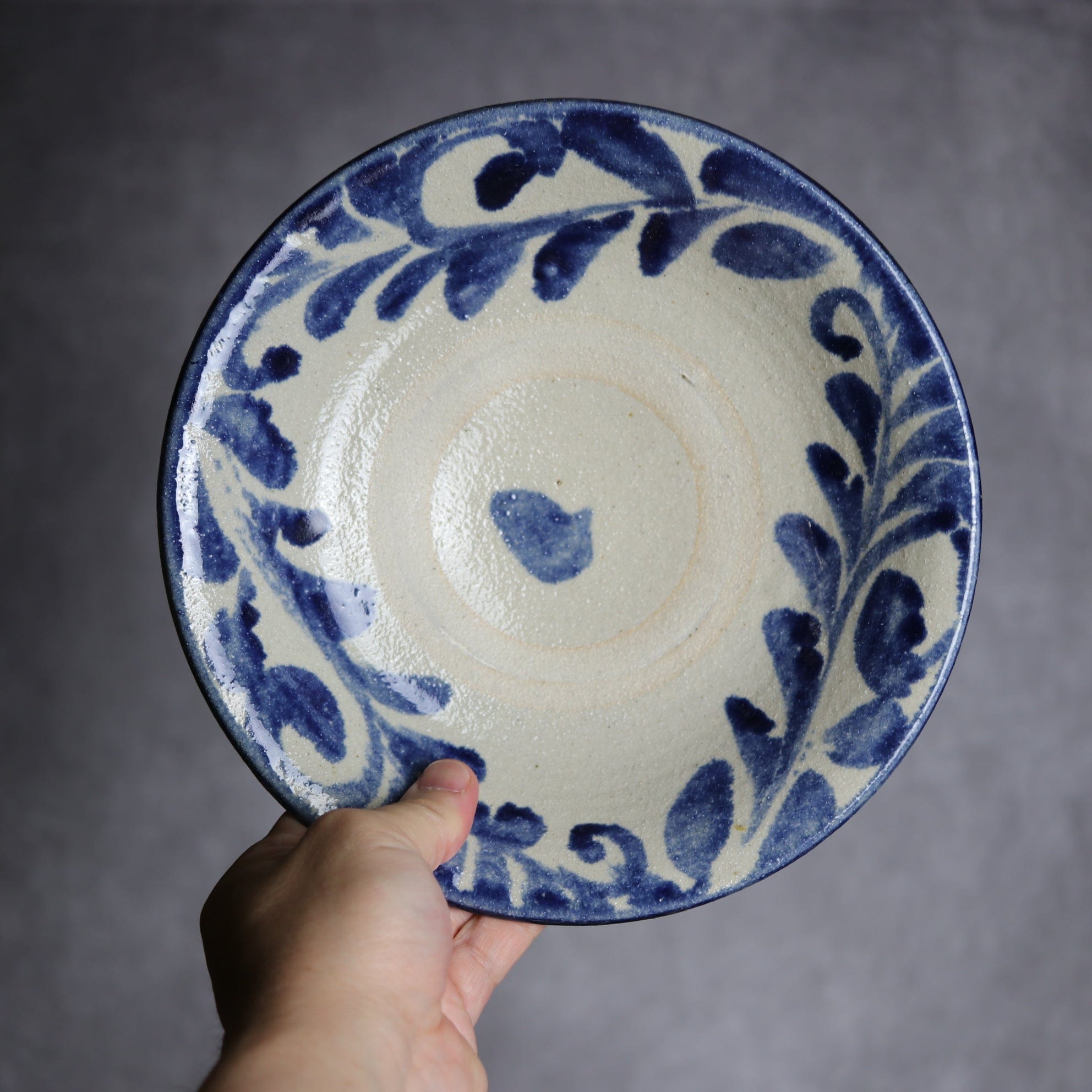 7寸皿1 呉須釉 唐草 やちむん 陶器 栄一工房 やちむん 陶器.