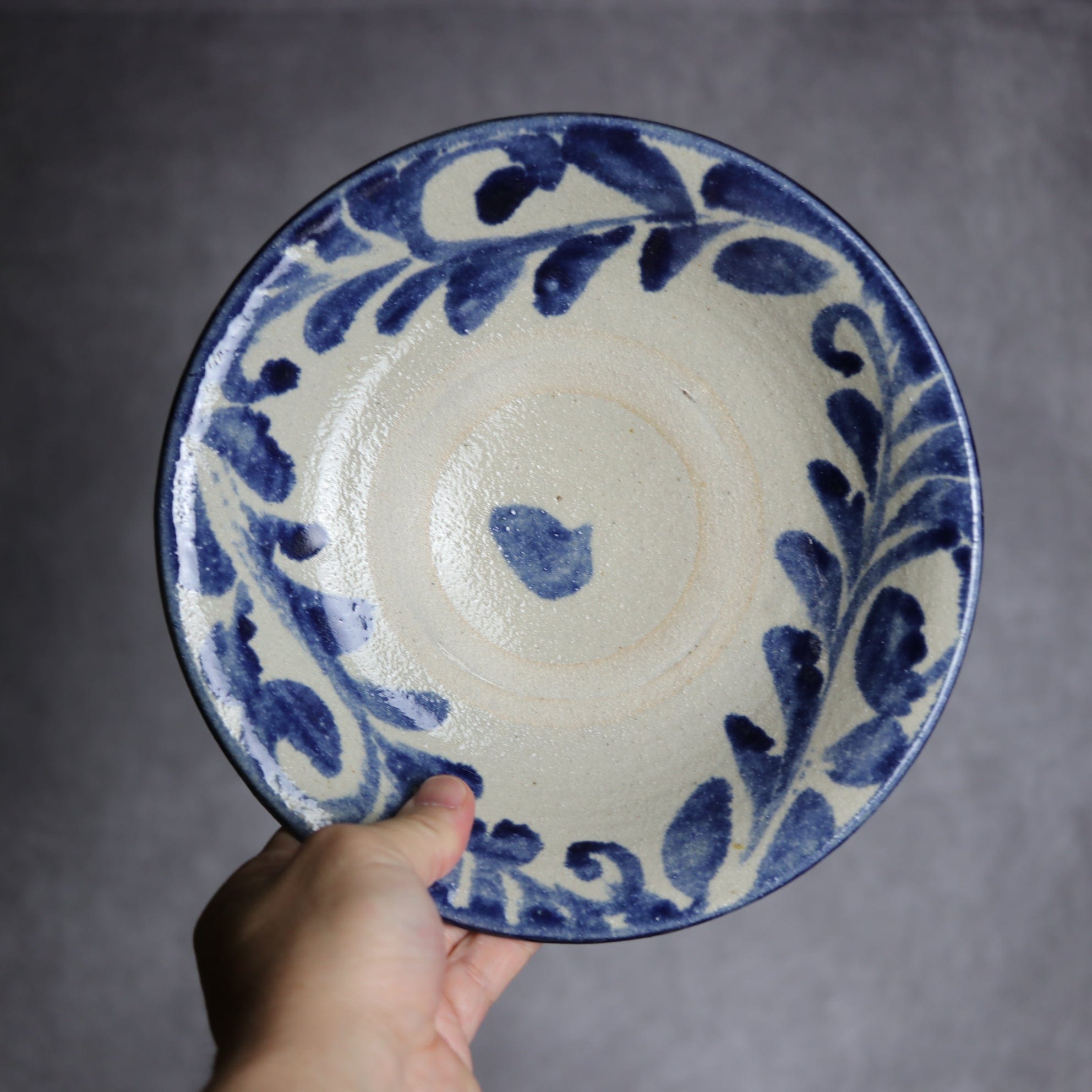 7寸皿1 呉須釉 唐草 やちむん 陶器 栄一工房 やちむん 陶器.