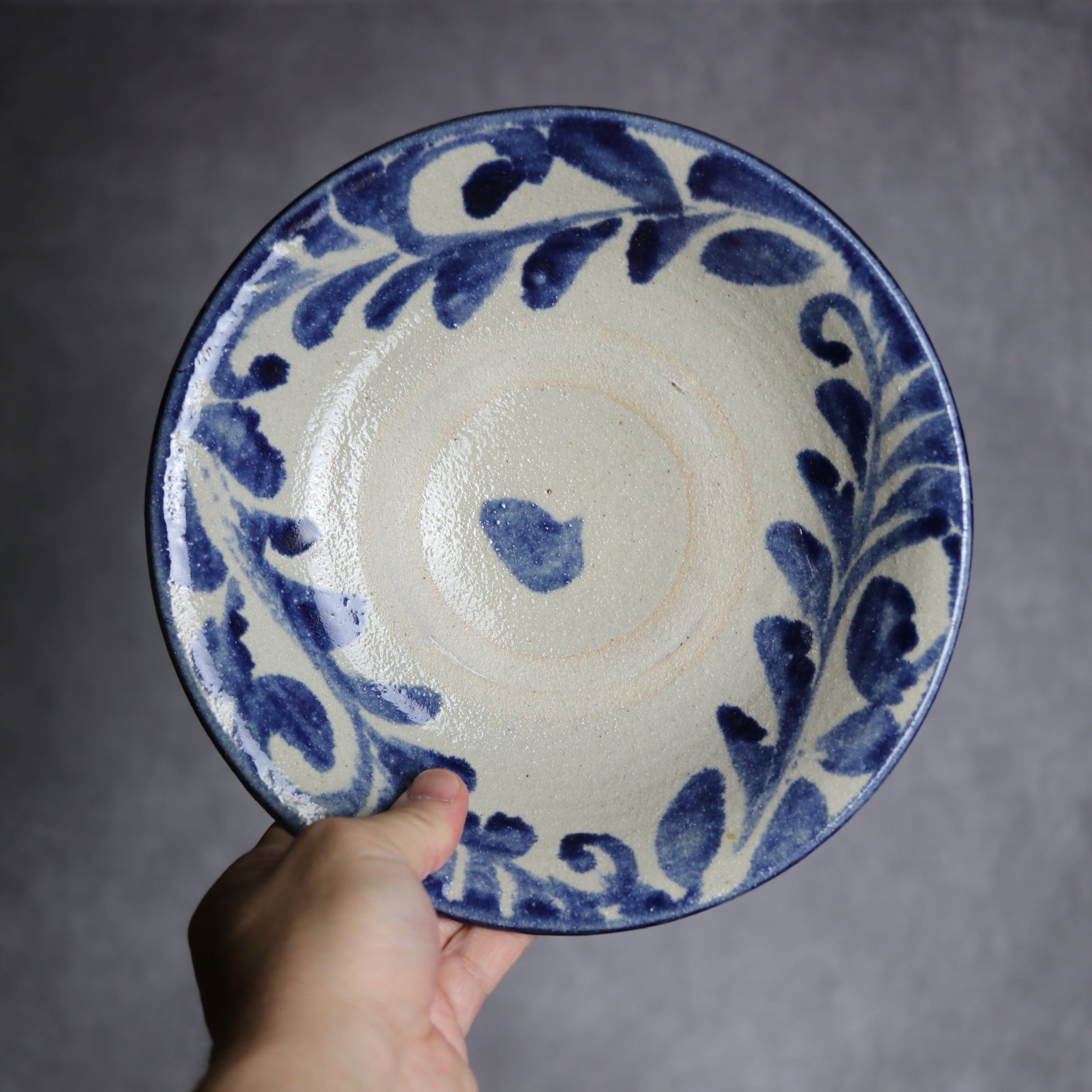 7寸皿1 呉須釉 唐草 やちむん 陶器 栄一工房 やちむん 陶器.