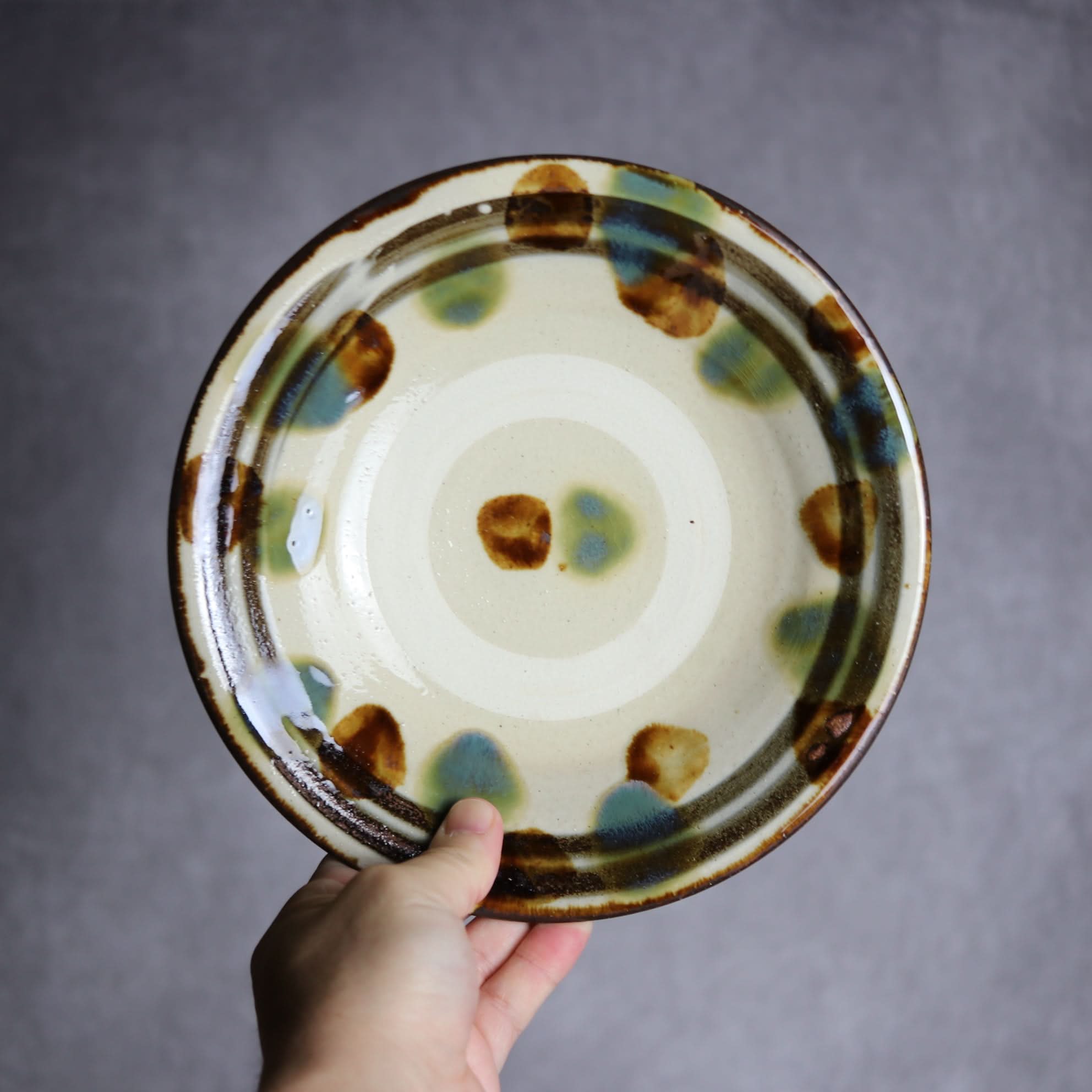 7寸皿1 三彩 点打 やちむん 陶器 いずみ窯 島袋工房 やちむん 陶器.