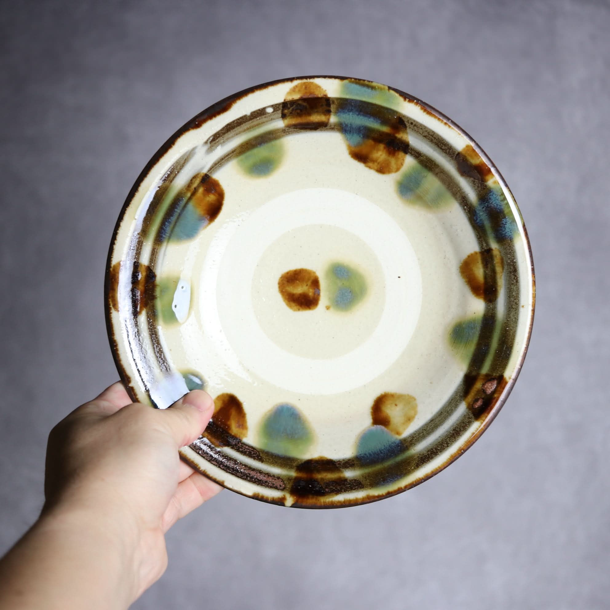 7寸皿1 三彩 点打 やちむん 陶器 いずみ窯 島袋工房 やちむん 陶器.