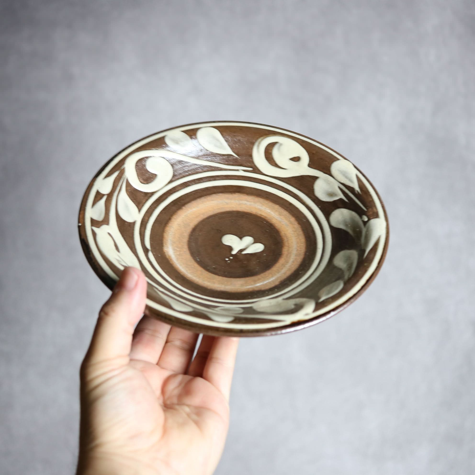 6寸皿1 イッチン 唐草 やちむん 陶器 いずみ窯 島袋工房 やちむん 陶器.