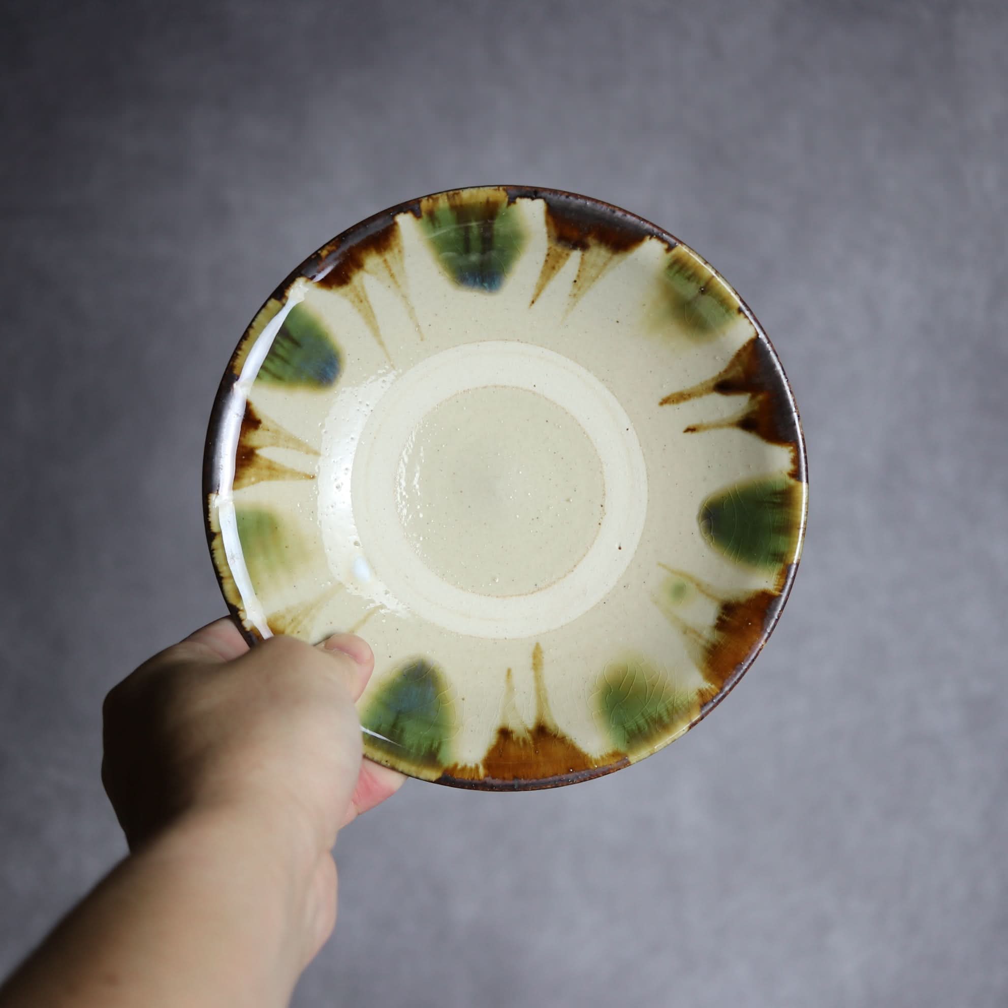 6寸皿1 三彩 線描 やちむん 陶器 いずみ窯 島袋工房 やちむん 陶器.