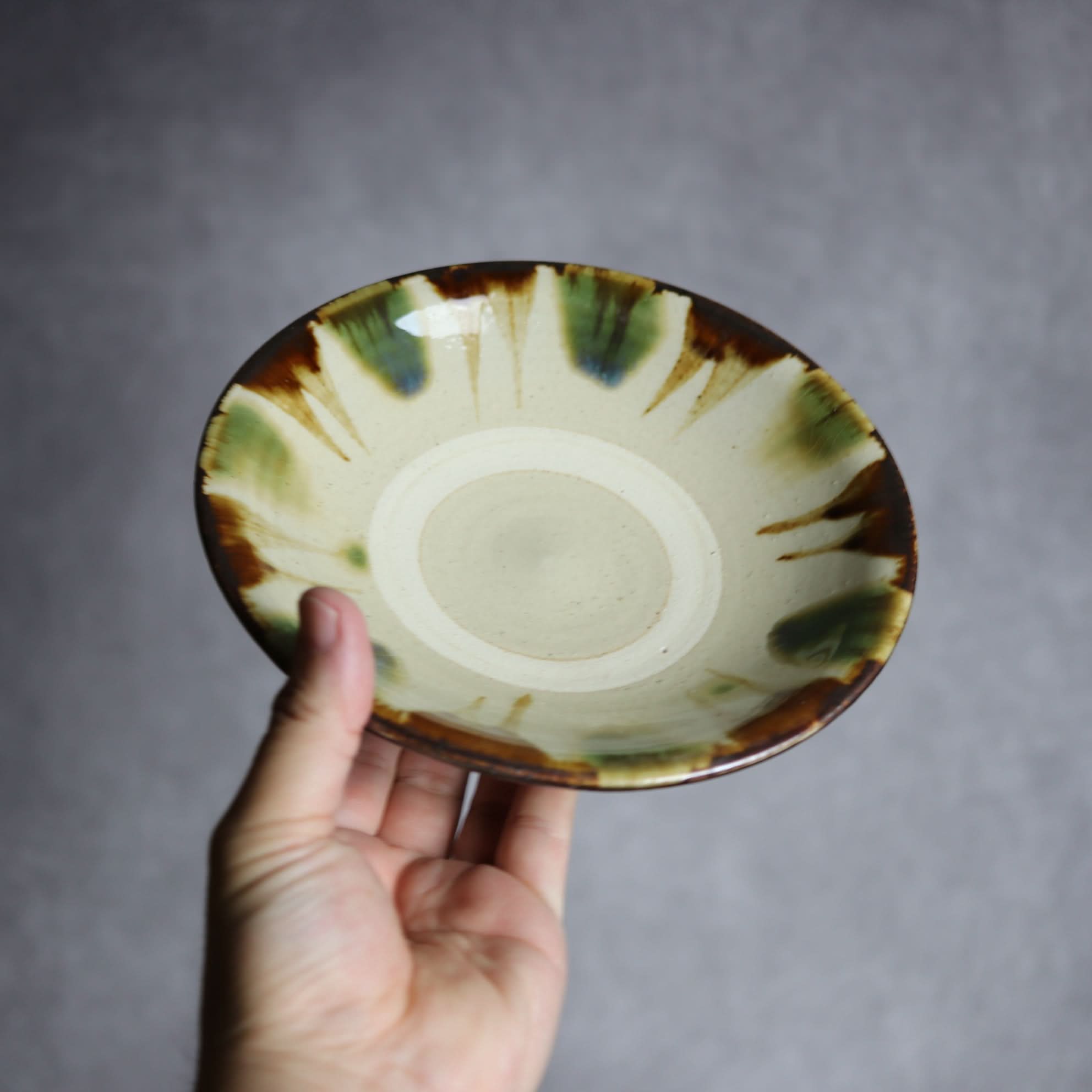 6寸皿1 三彩 線描 やちむん 陶器 いずみ窯 島袋工房 やちむん 陶器.