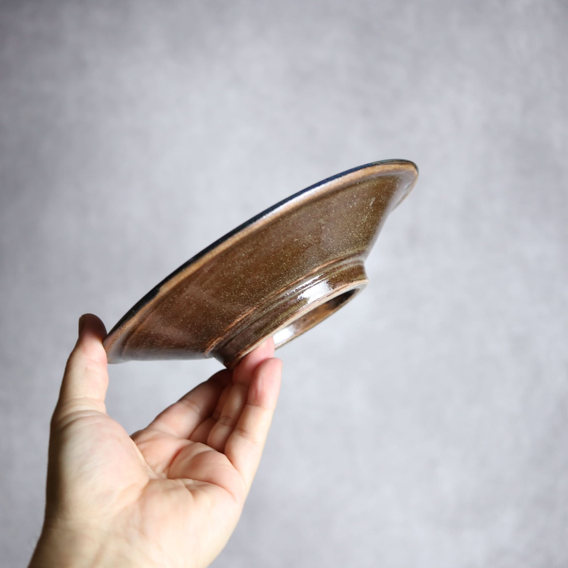 6寸皿1 呉須釉 菊唐草やちむん 陶器 いずみ窯 島袋工房 やちむん 陶器.