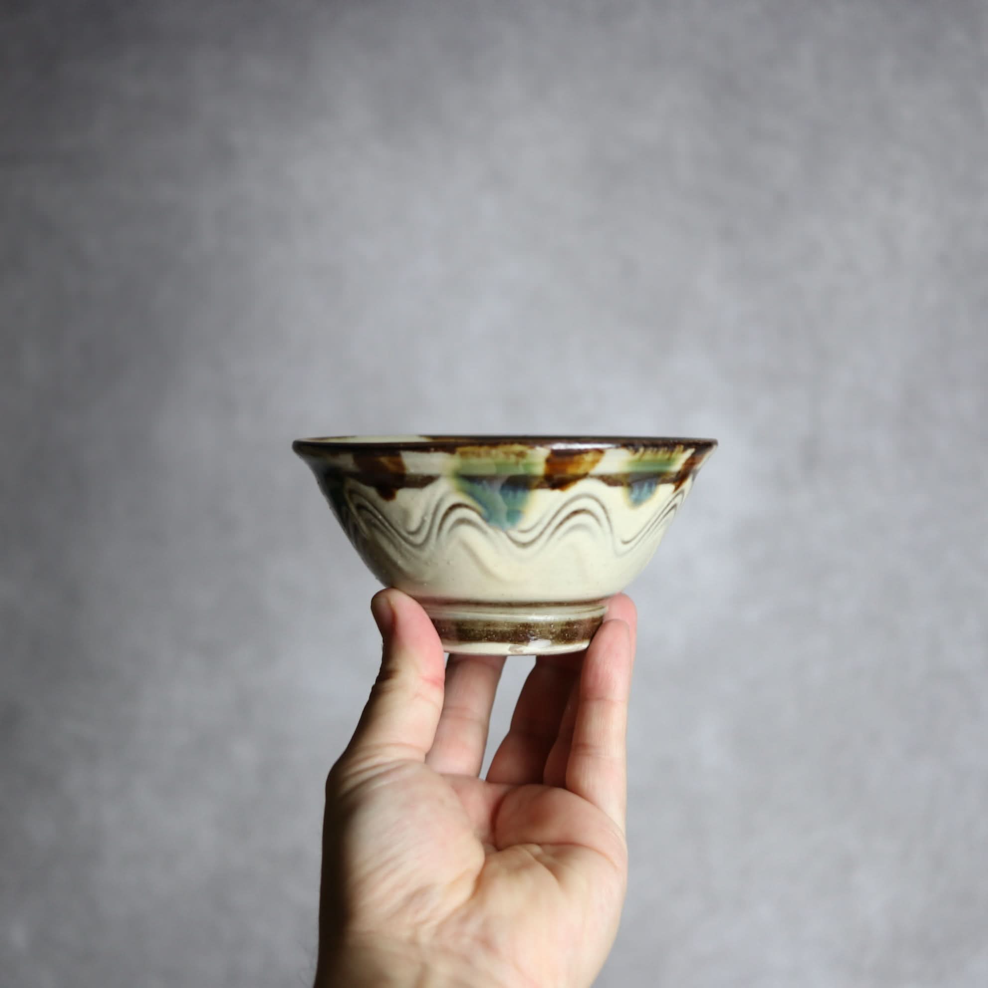 4寸マカイ1 三彩 櫛掻 点打 やちむん 陶器 いずみ窯 島袋工房 やちむん 陶器.