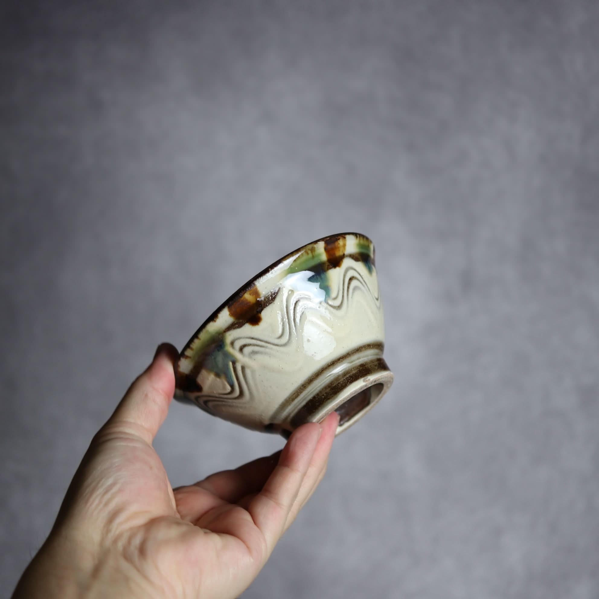 4寸マカイ1 三彩 櫛掻 点打 やちむん 陶器 いずみ窯 島袋工房 やちむん 陶器.