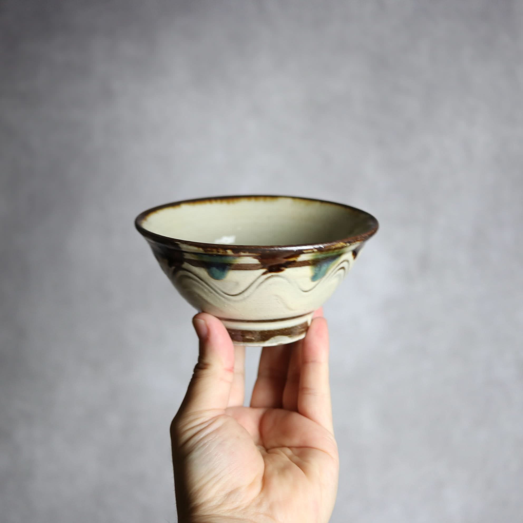 4寸マカイ1 三彩 櫛掻 点打 やちむん 陶器 いずみ窯 島袋工房 やちむん 陶器.